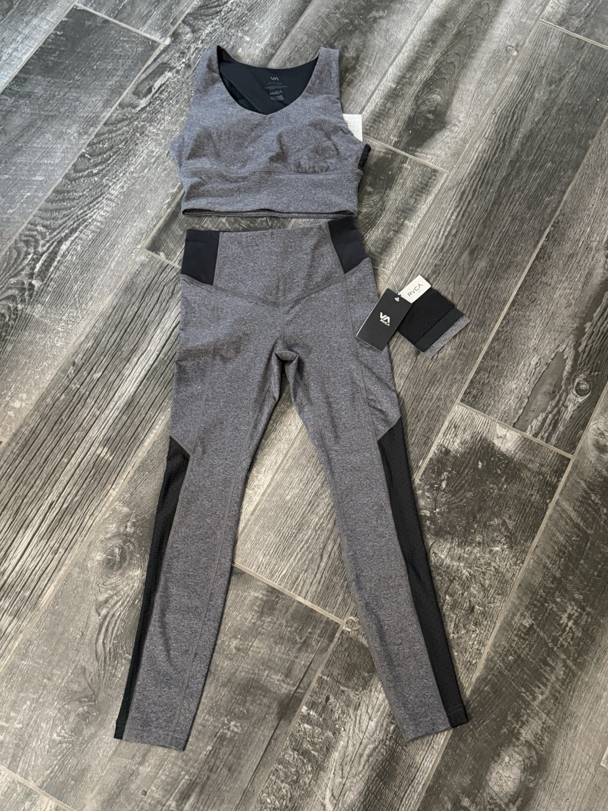 RVCA Women’s Athletic Leggings & Sports Bra Set Black Gray Size Small💎NWT 🔥🔥