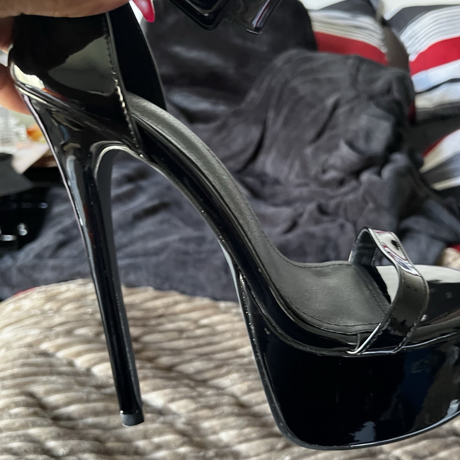 SHEIN Women’s Black Patent Leather Strappy Platform Stiletto Ankle Strap 10