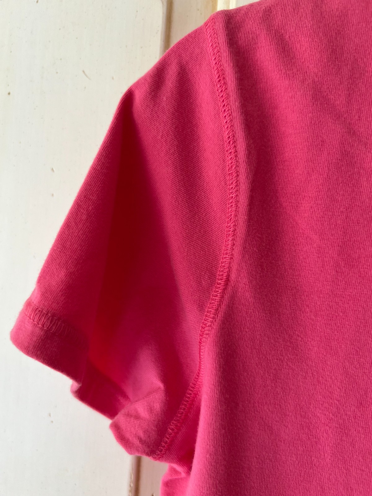CABI COTTON/SPANDEX CORAL PINK SHORT SLEEVED V-NECK TOP. SZ. L.FITS LIKE MEDIUM.