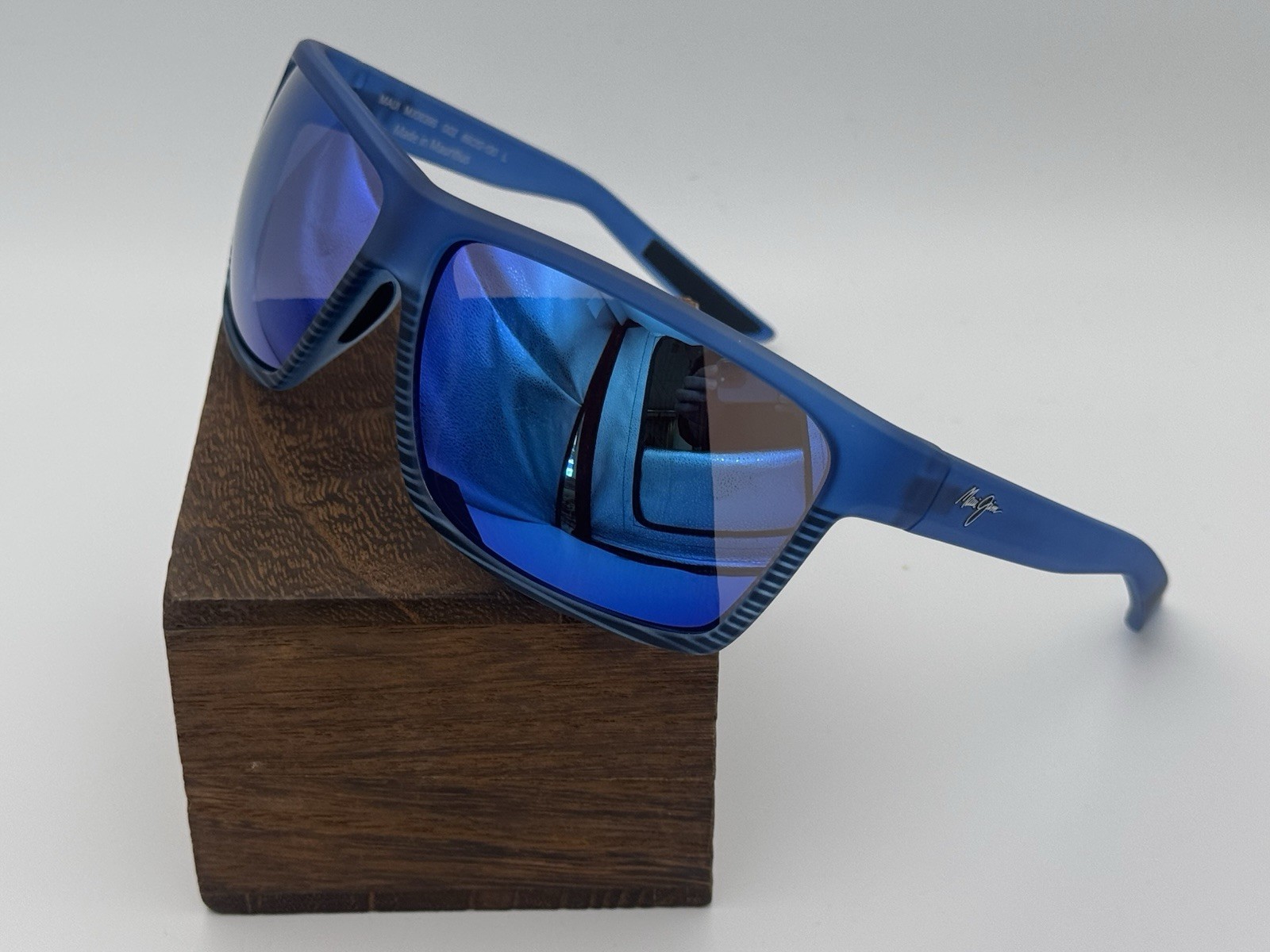 Maui Jim ALENUIHAHA B839-03S -Blue Black Stripes / Blue Hawaii