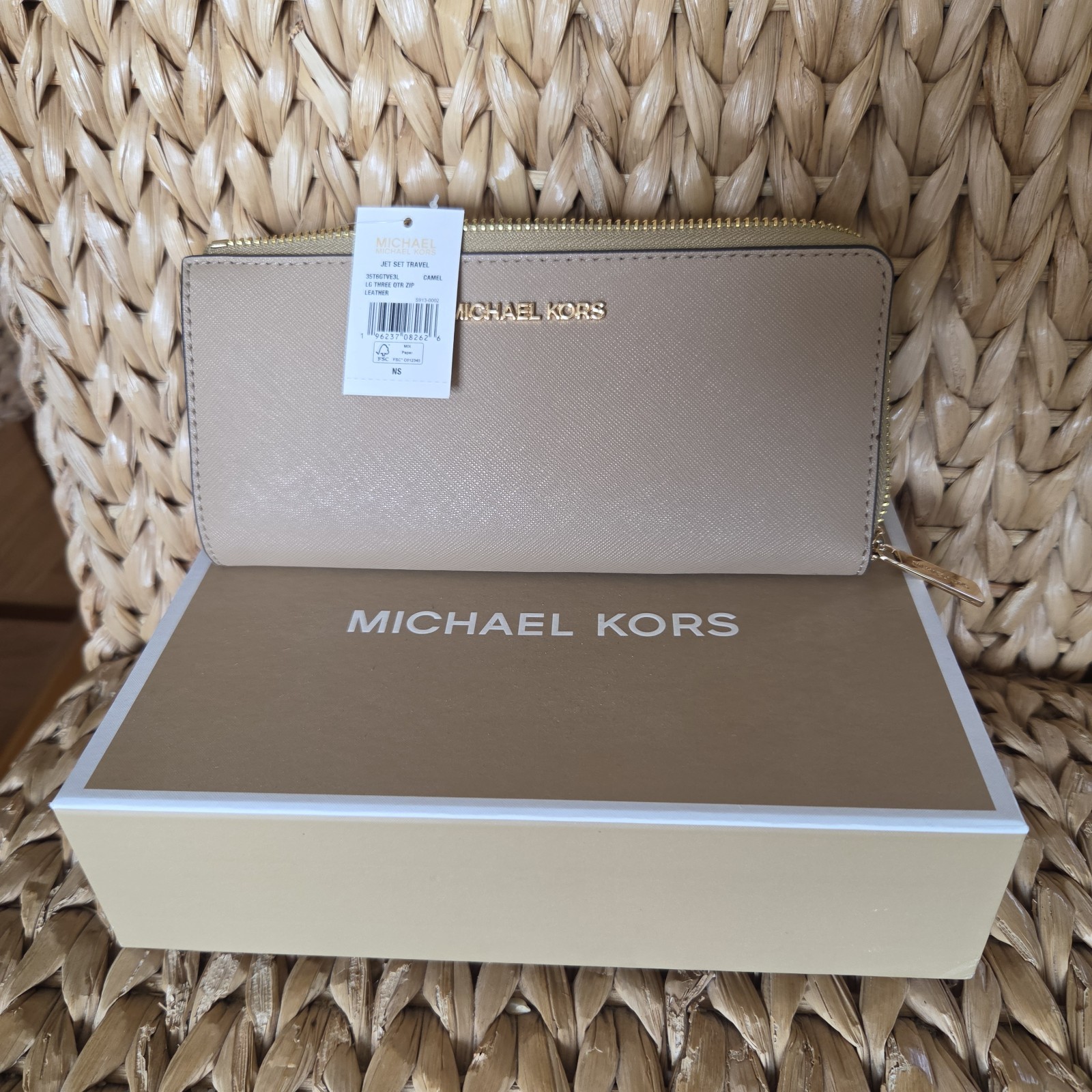 NEW MICHAEL KORS JET SET ZIP WALLET in CAMEL