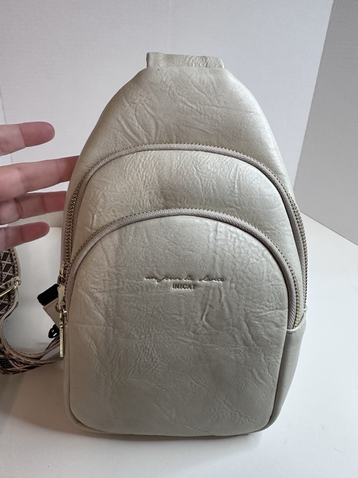INGAT Beige Crossbody Bag Geometric Strap Zip Gold HW Lined Pockets