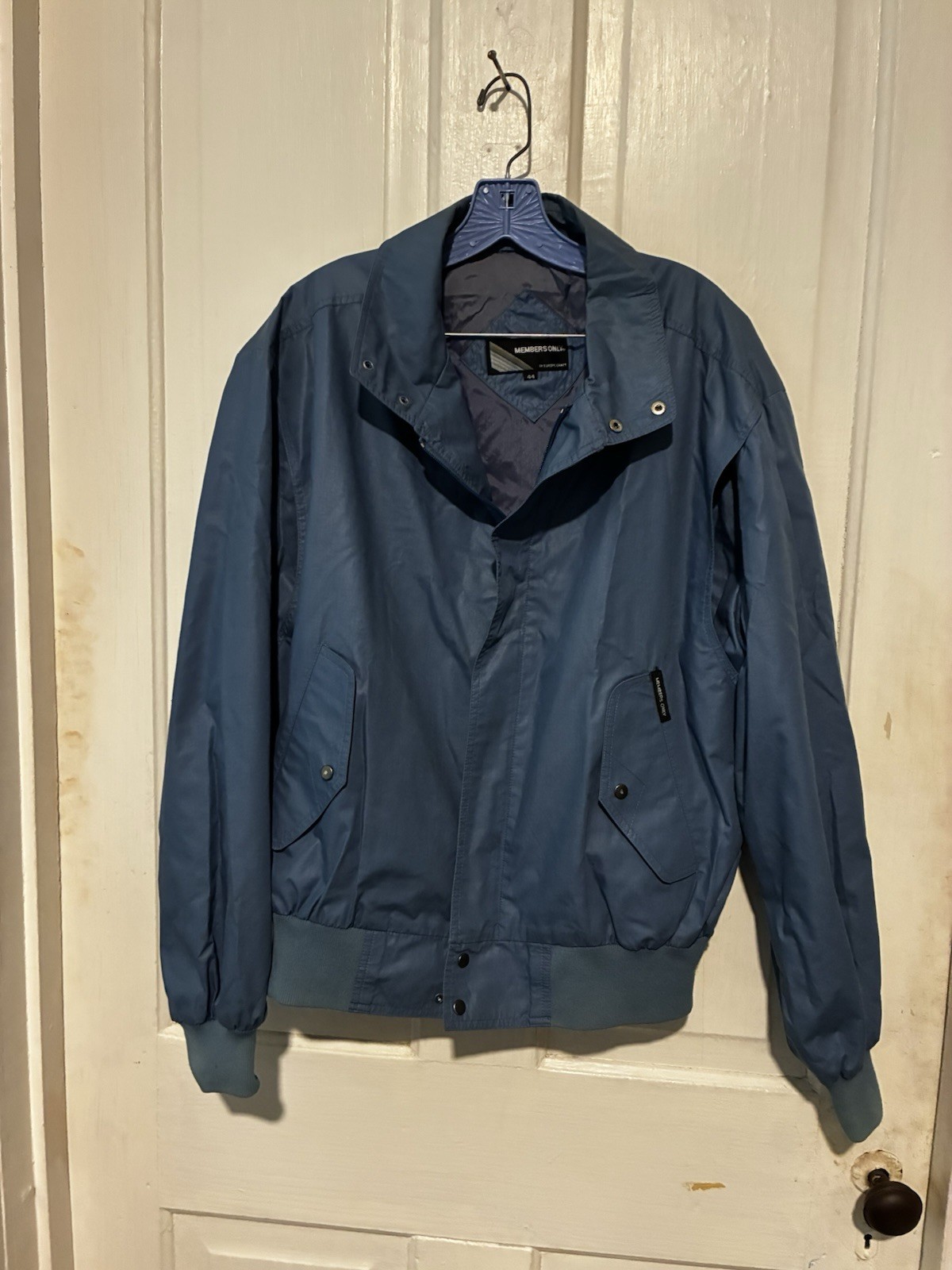 Members Only Blue Bomber Jacket Logo Zipper Button Accents Zip Closure Men’s 44