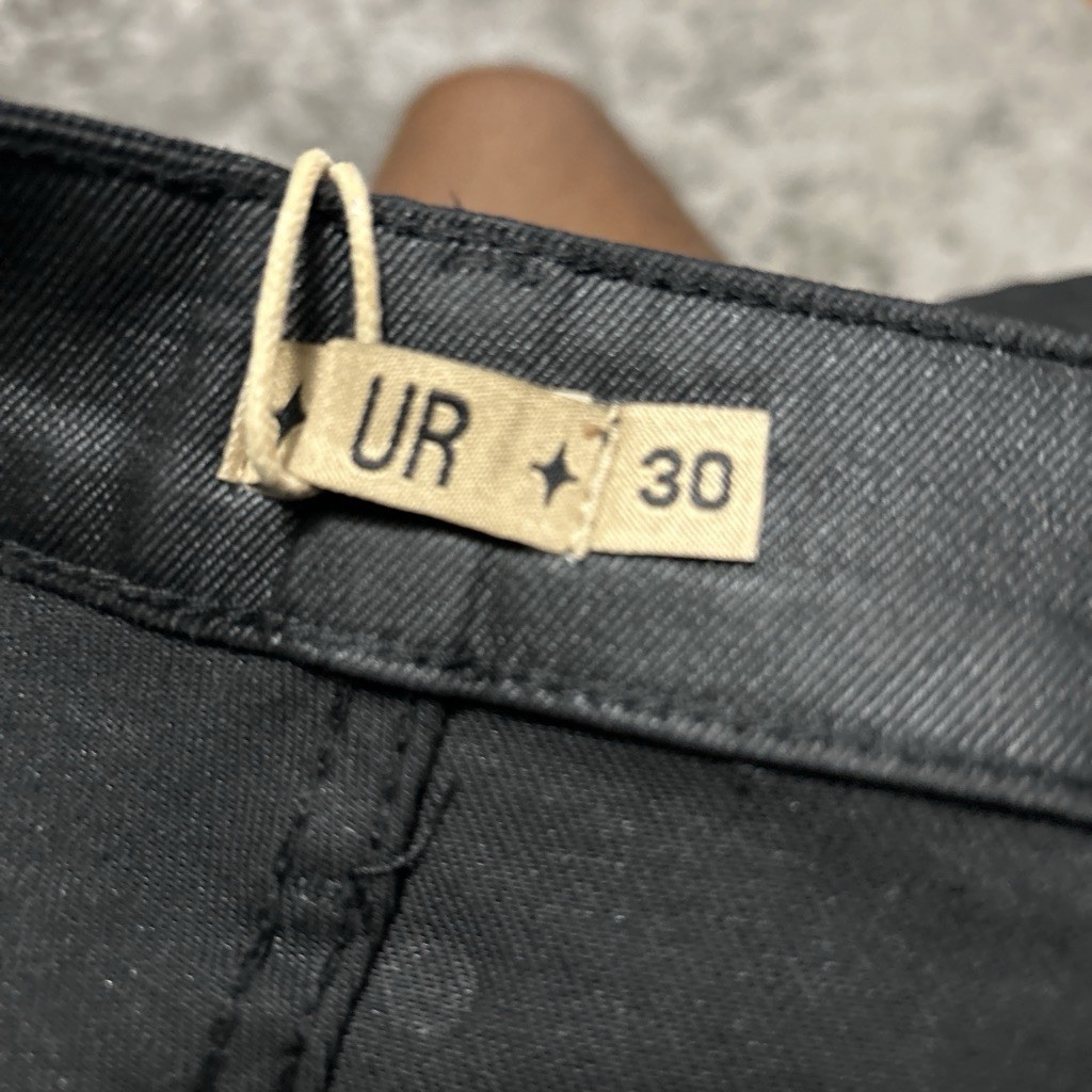 UR Men’s Black Dark Wash Denim Shorts Rhinestone Cross Flat Front Pockets