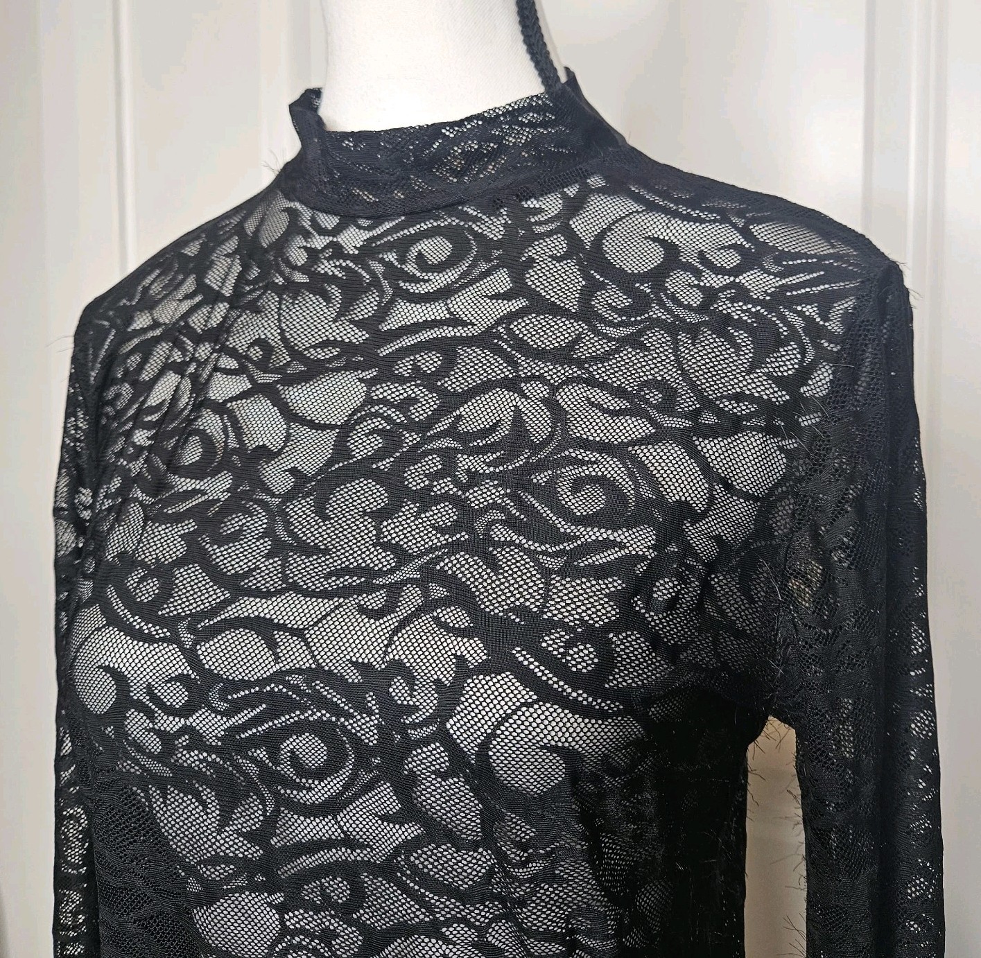 Forever 21 Lace Mesh Longsleeve Top Stretch Sheer Size Medium Black Y2k Style