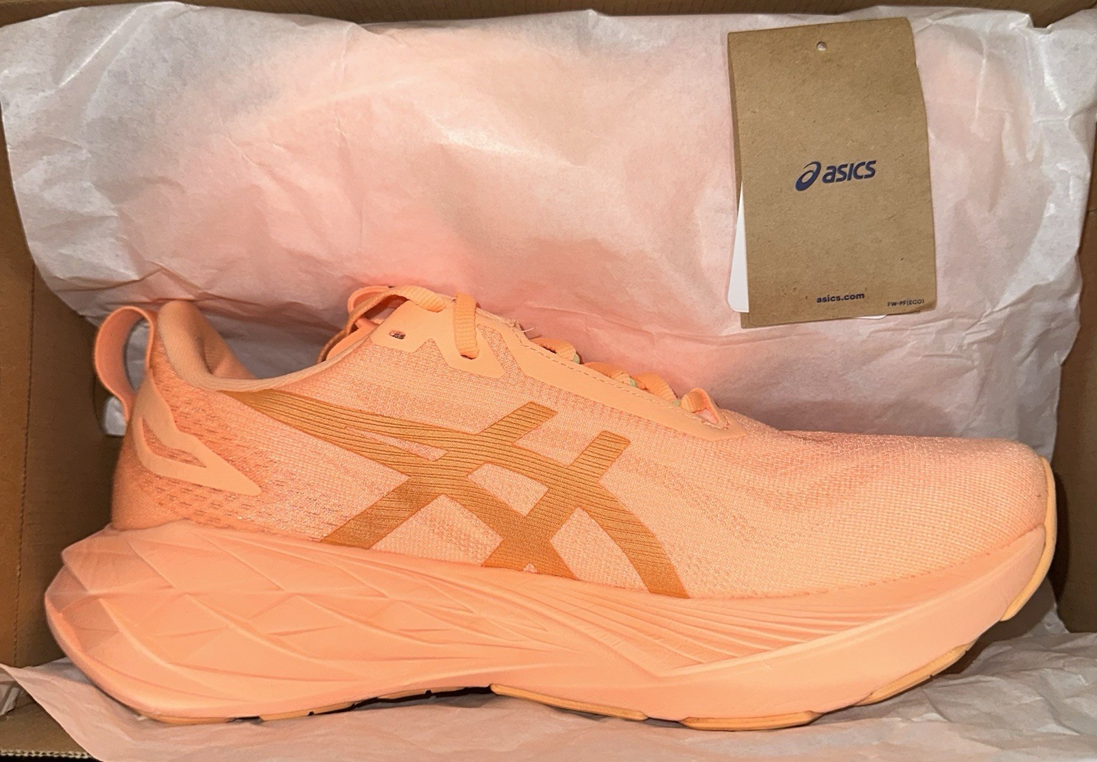 ASICS Novablast 4 1011B887-800 Peach Orange Men’s 9.5 POWB