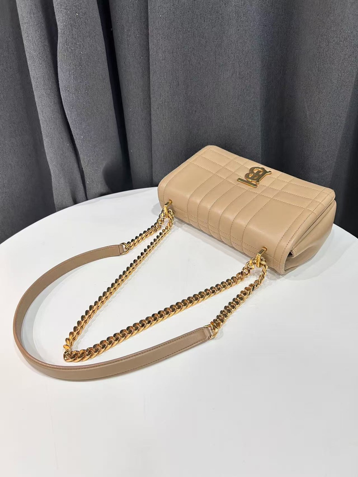 Authentic Burberry Lola Quilted Beige Lambskin Chain Crossbody Bag Italy