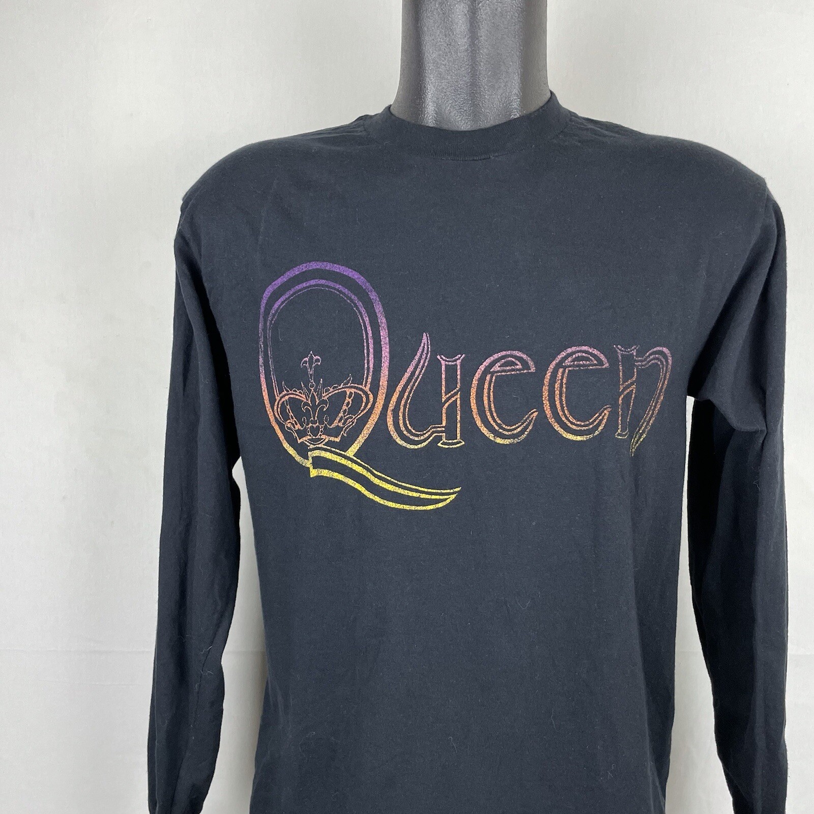QUEEN OFFICIAL MERCH BAND CONCERT MUSIC T-SHIRT MEDIUM Black long sleeve