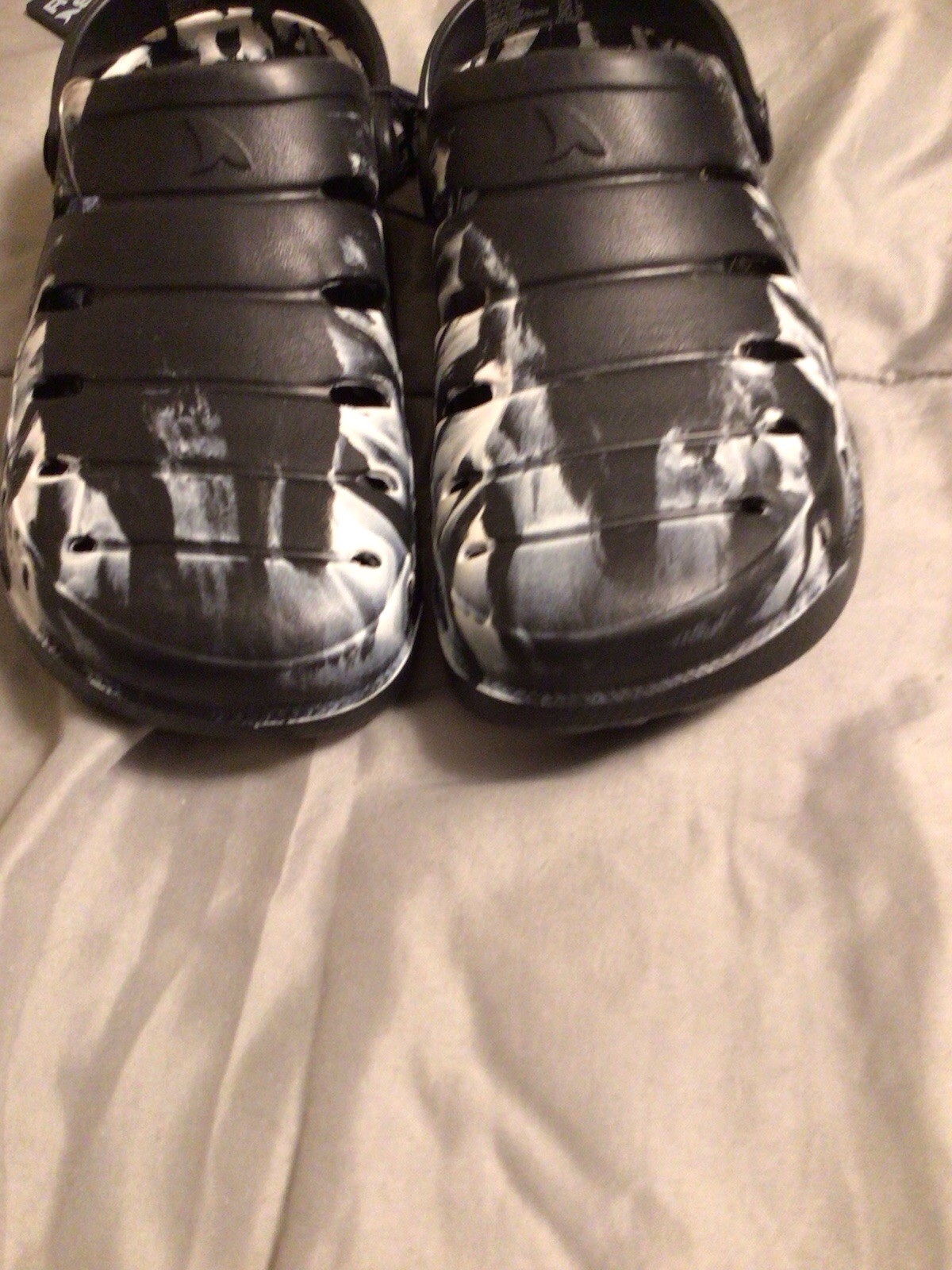 Rugged Shark Unisex Kids Rubber Slip On Shoe Sz 4 NWT Black Camo