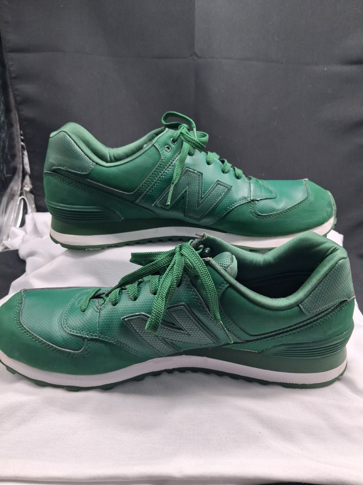New Balance 574 Men’s Low Top Lace Up Sneakers Green Rubber Outsole ML574STG