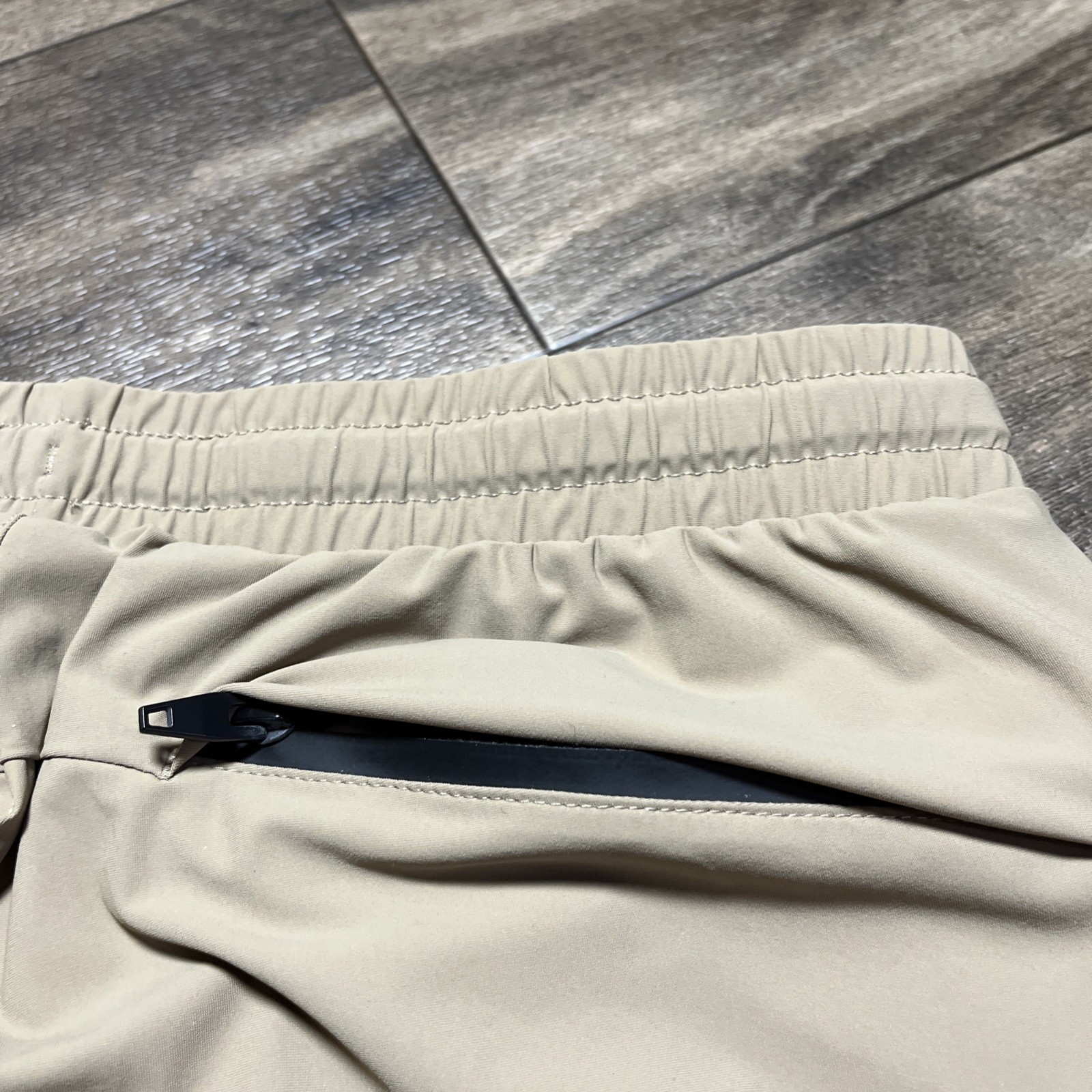 UNRL In Flex Jogger III Pants Men’s Small Desert Khaki Golf Stretch EUC