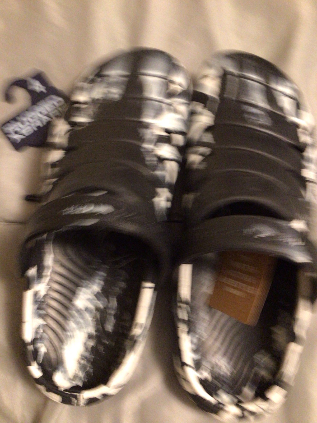 Rugged Shark Unisex Kids Rubber Slip On Shoe Sz 4 NWT Black Camo
