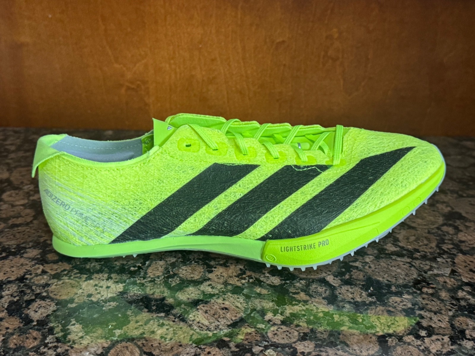 New (minor cosmetic defects)! Mens US 7 ADIDAS PRIME SP 3 STRUNG TRACK SPIKES
