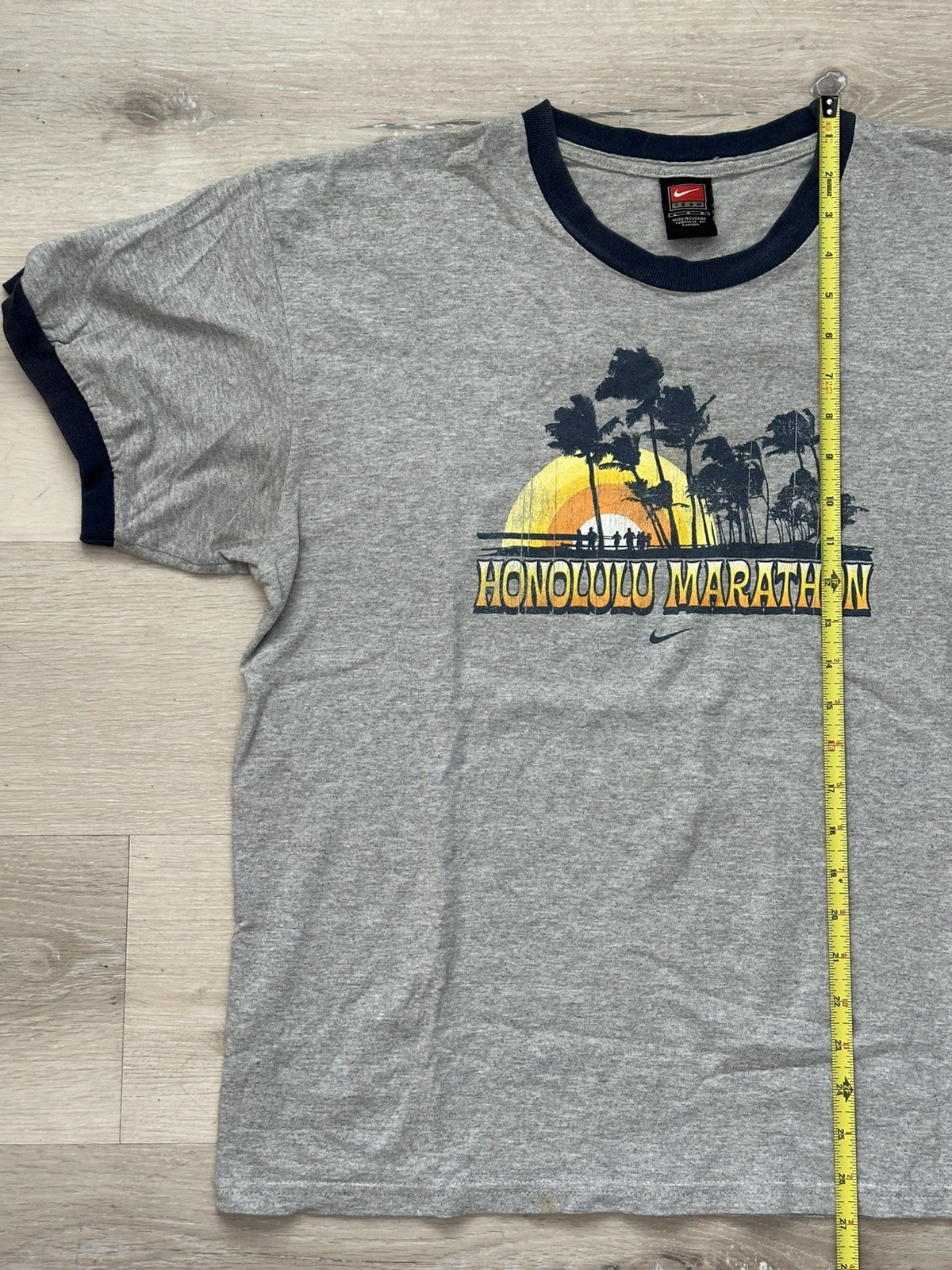 Vintage 2003 Nike Honolulu Marathon Center Swoosh T-Shirt Large Gray Boxy RARE