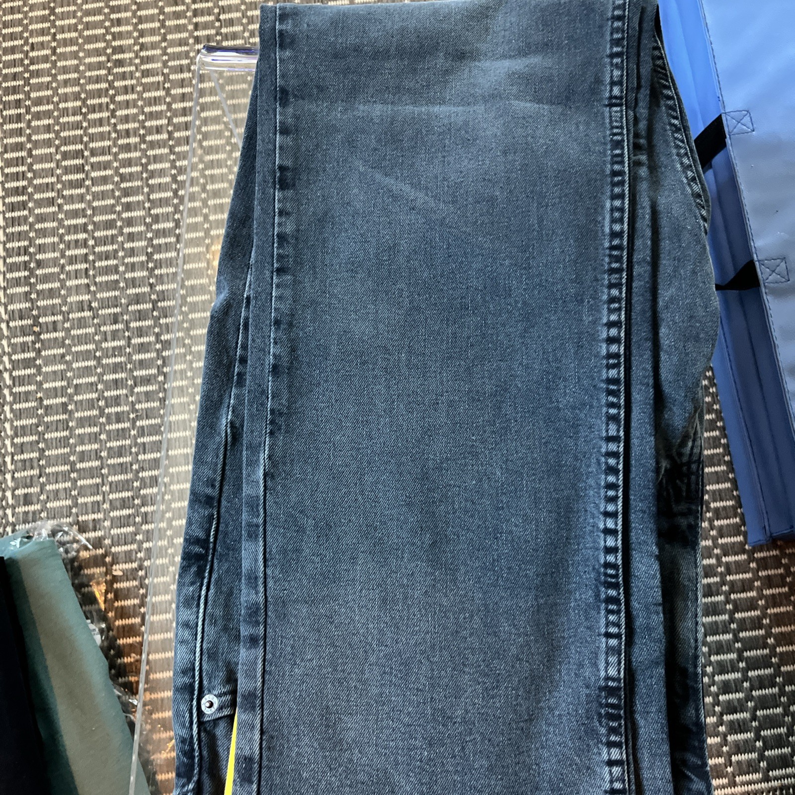 Levi’s 511 Men’s Slim Stretch Stressed Black Jeans Size 40 X 32 Retails $69.95