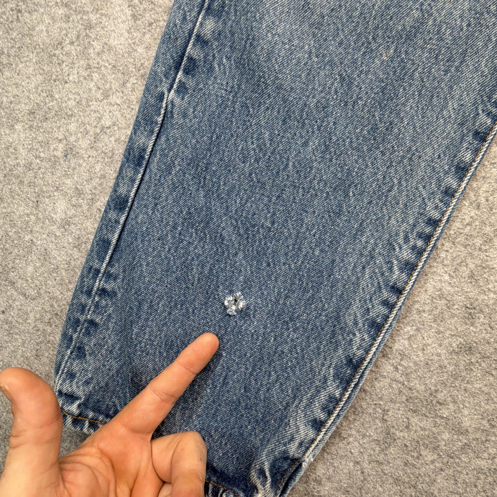 Vintage Levis 501xx Jeans Mens 35×33 (Fits 32×29) Made in USA Button Fly
