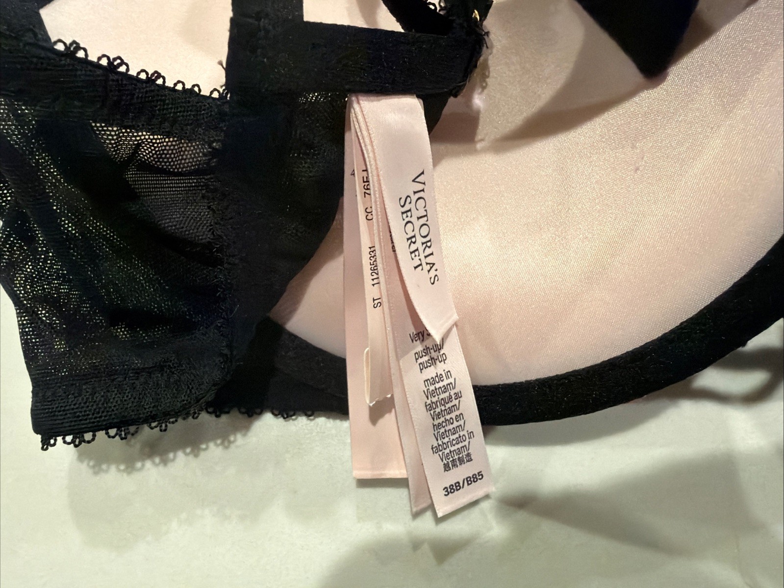 Victoria’s Secret VERY SEXY Push-up Bra Floral Mesh 38B NWT