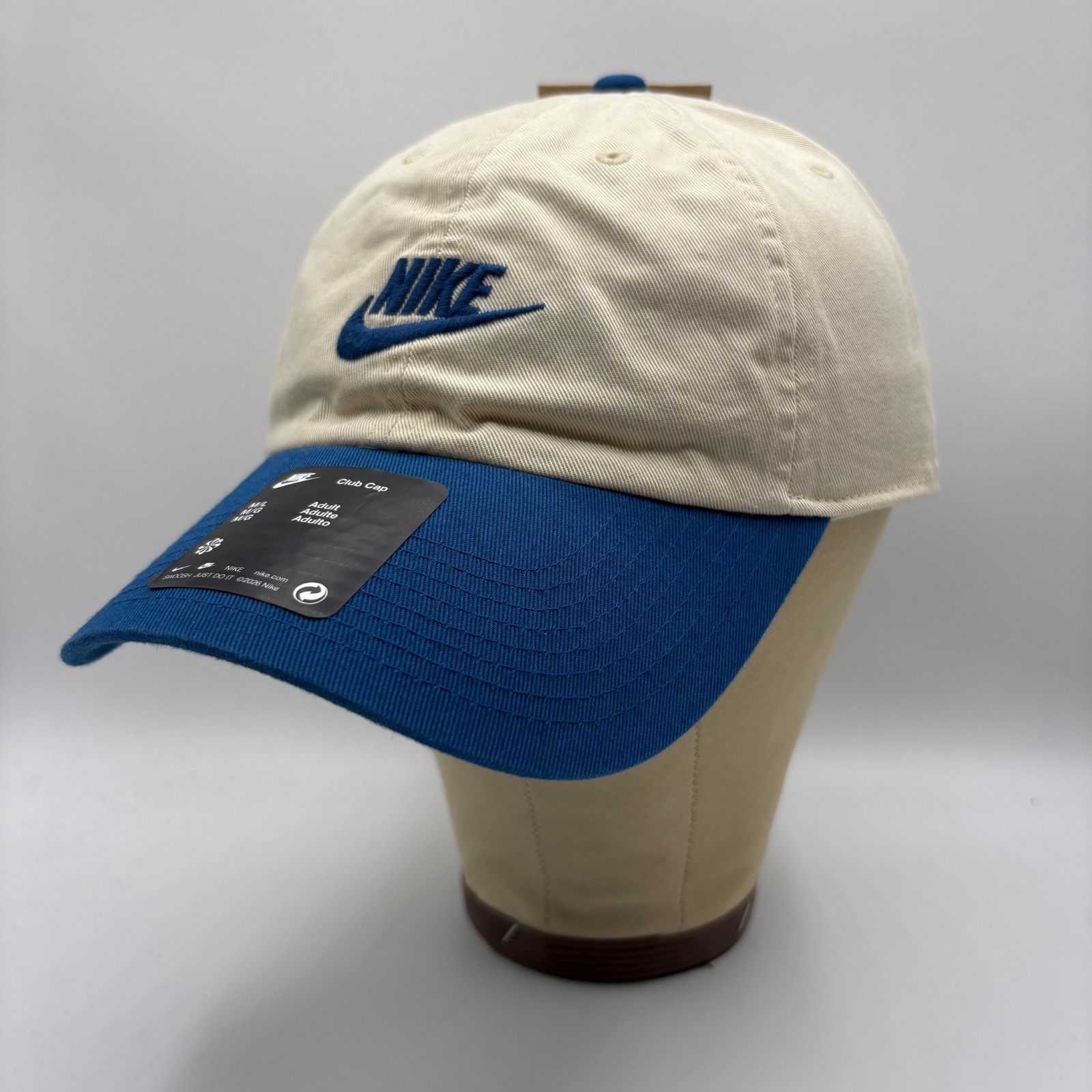 Nike Beige Billed Club Cap Blue Bill and Futura Logo Size M/L FB5368-230