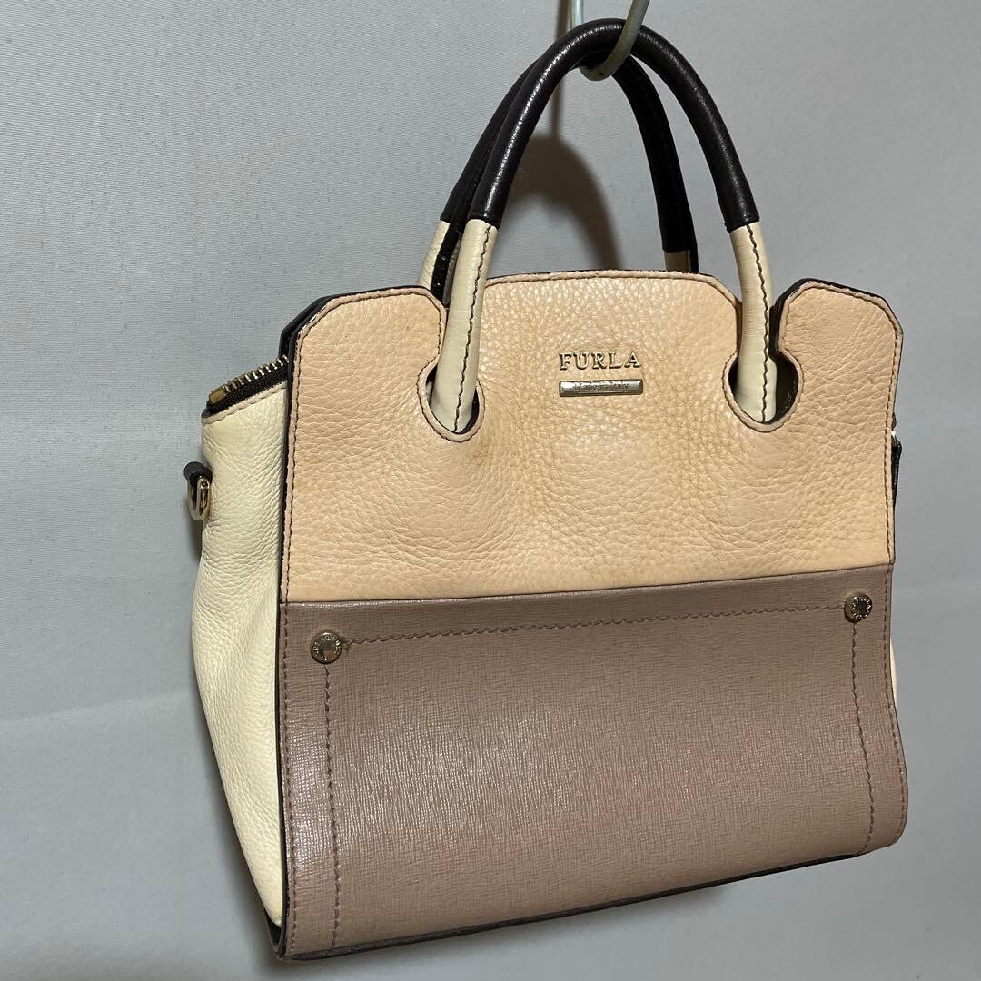 Furla Beige Leather Tote Bag Detachable Shoulder Strap Gold Hardware 22cm 8.66in