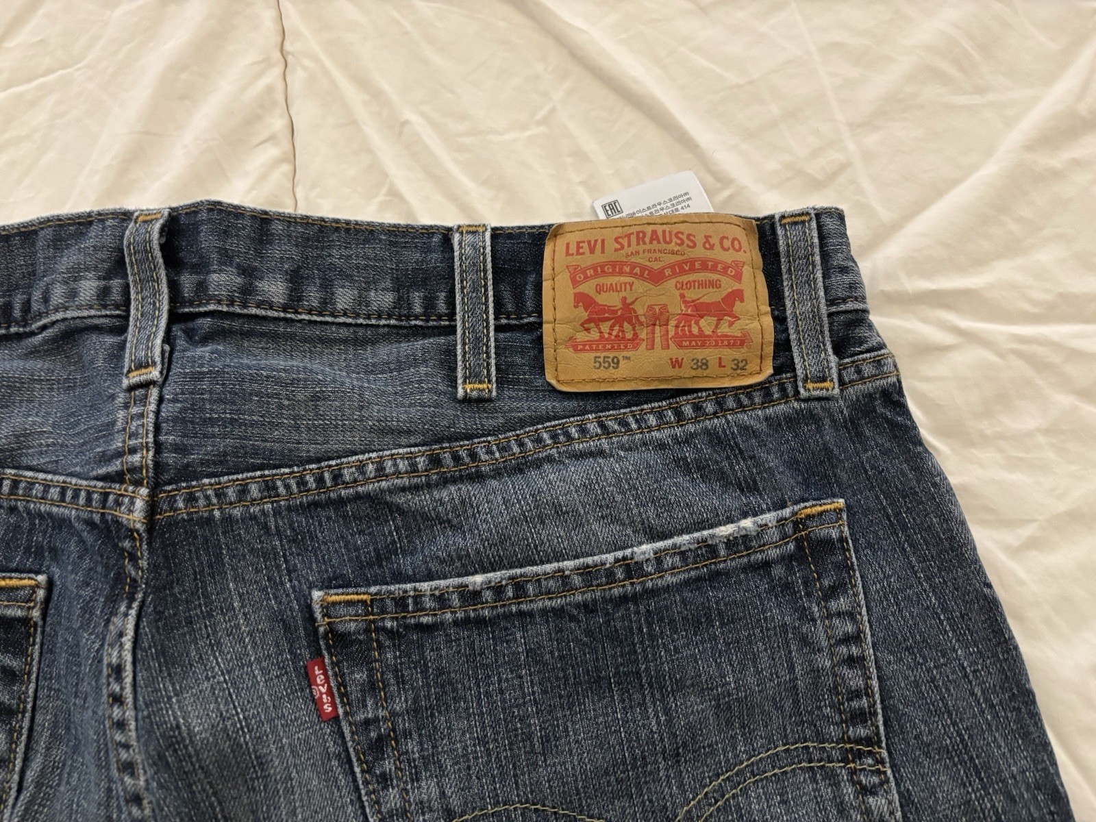 Levi’s Relaxed Straight Jeans Blue Denim Medium Wash Classic 505 Series Men’s