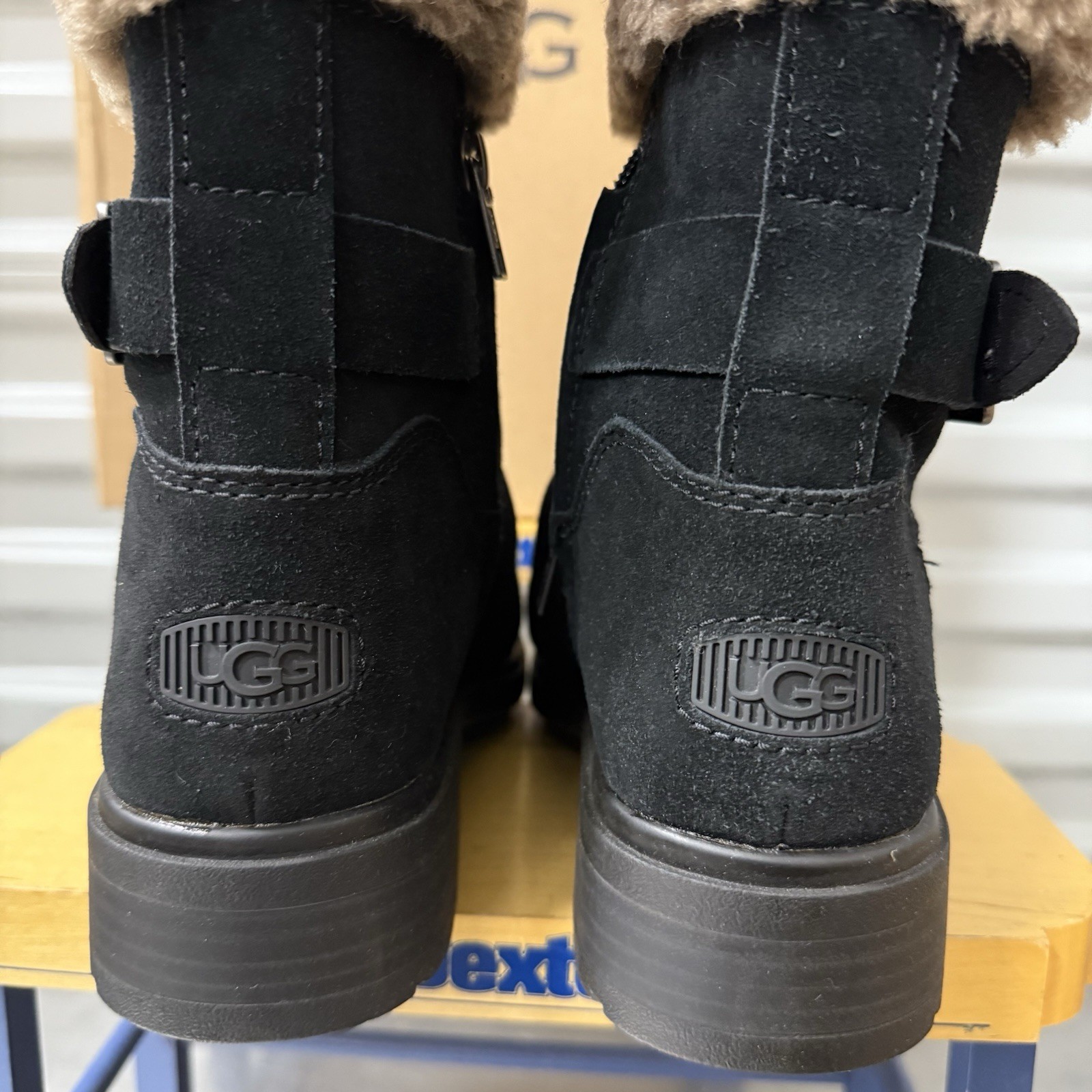 UGG Womens Harrison Cuff Winter Waterproof Faux Fur Black Sz 10 Standard Fit