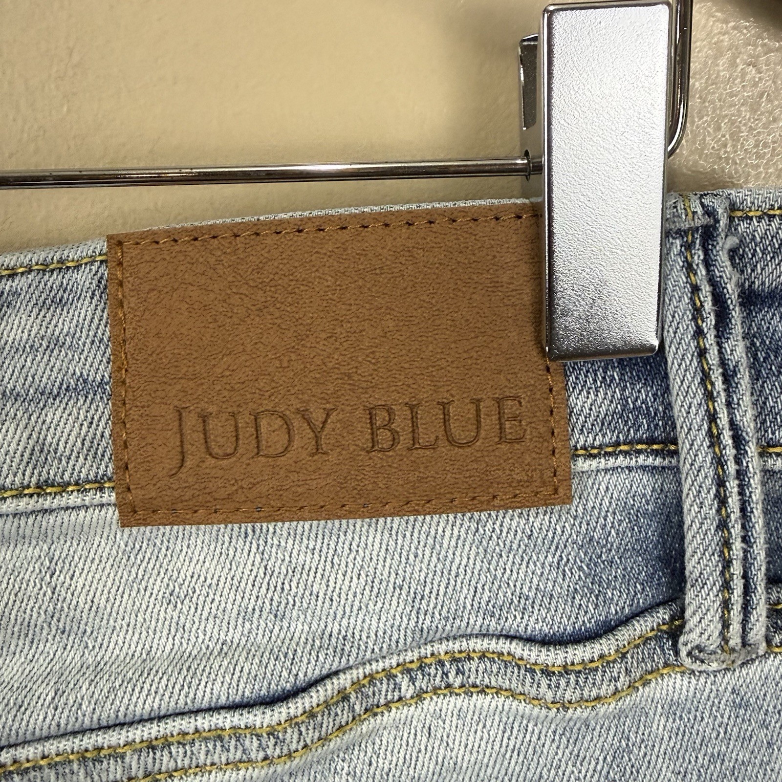 Judy Blue High Waist V-Front Vintage Wash Straight Denim Jeans – Size 11 / 30