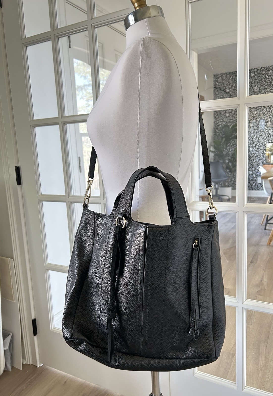 Vince Camuto Black Pebbled Satchel Top Handle Zip Lined Pockets Strap Silver EUC