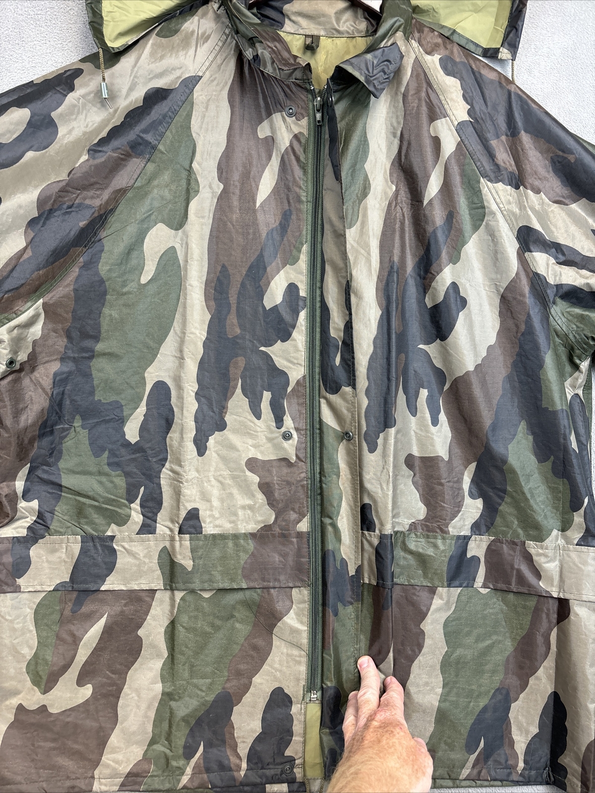 Mil-Tec by Sturm Men’s XL Frog Camo Green Rain Hunting Jacket Removable Hood