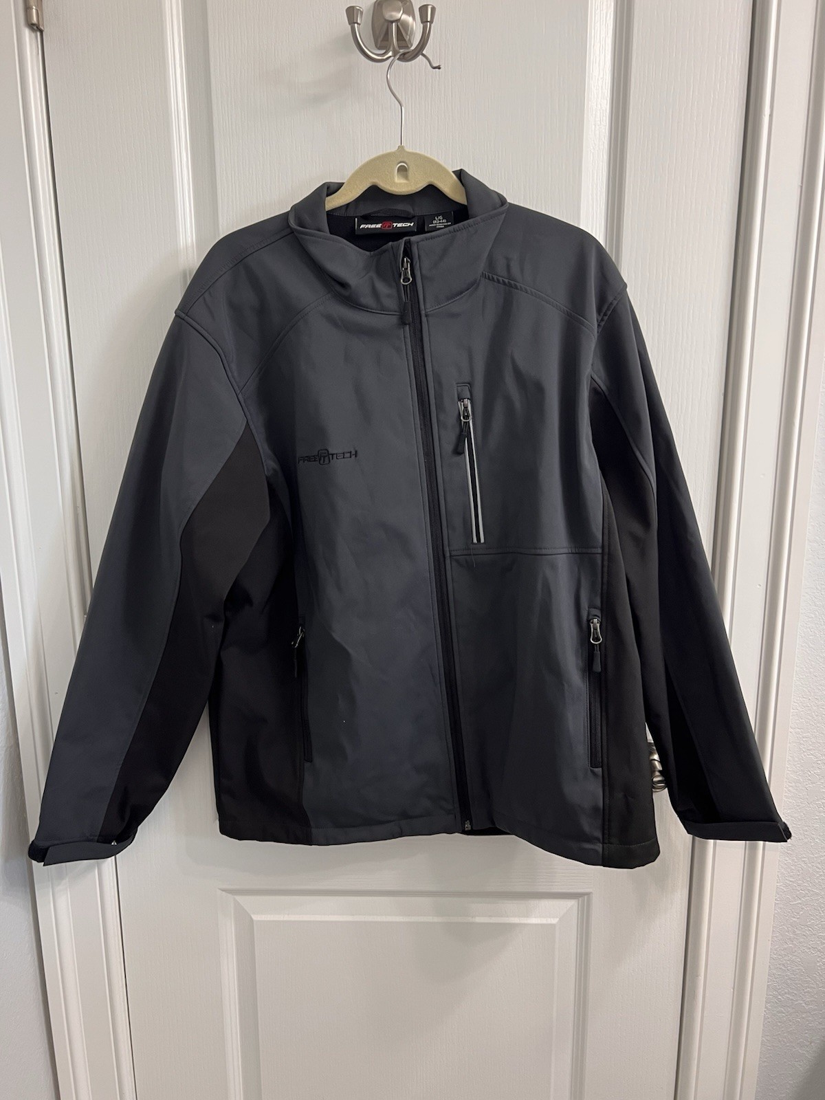 Free Tech Men’s Softshell Jacket Gray & black Size Large