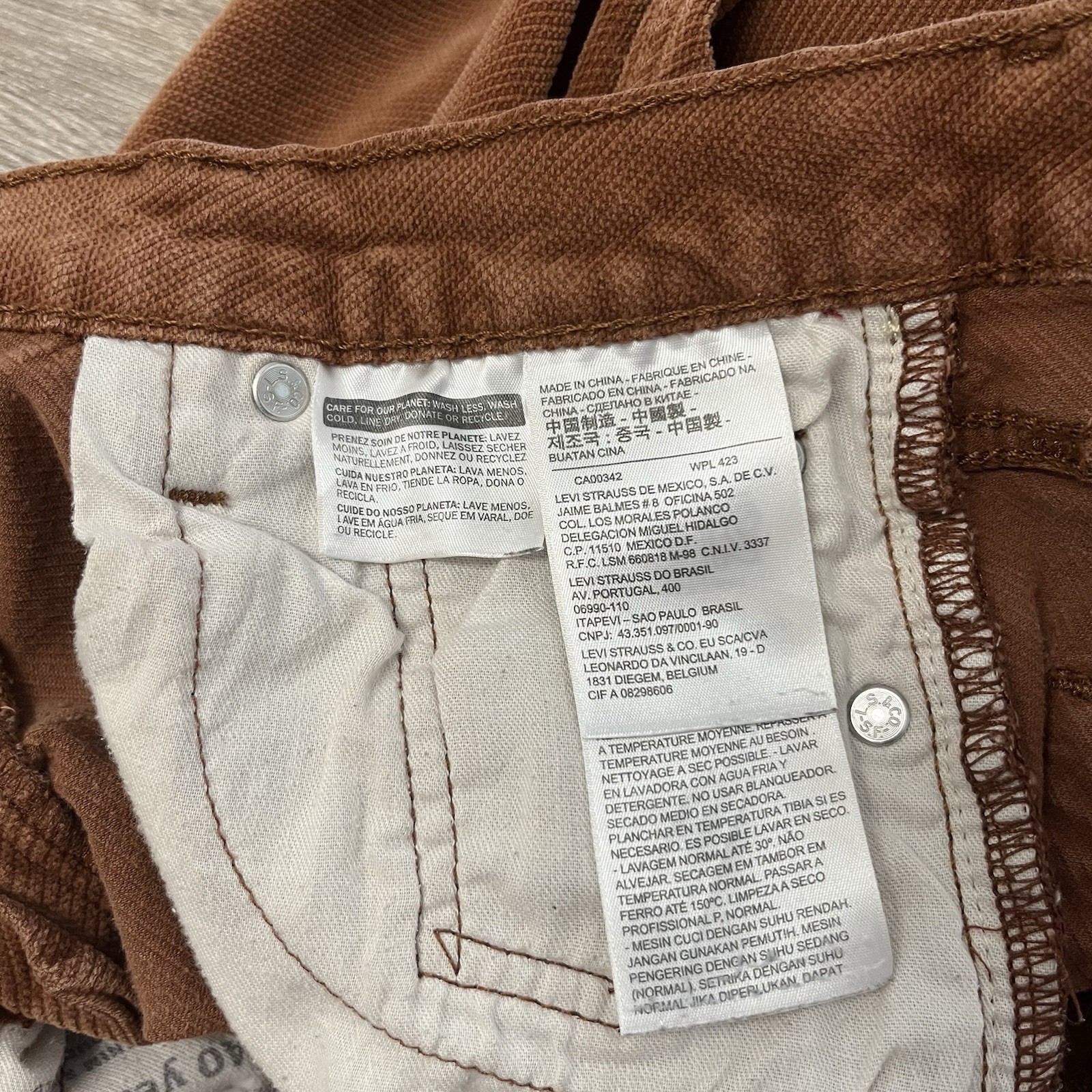 Levi’s 511 Diagonal Corduroy Trousers Coral Slim Straight Leg Fit As 30W x 29L