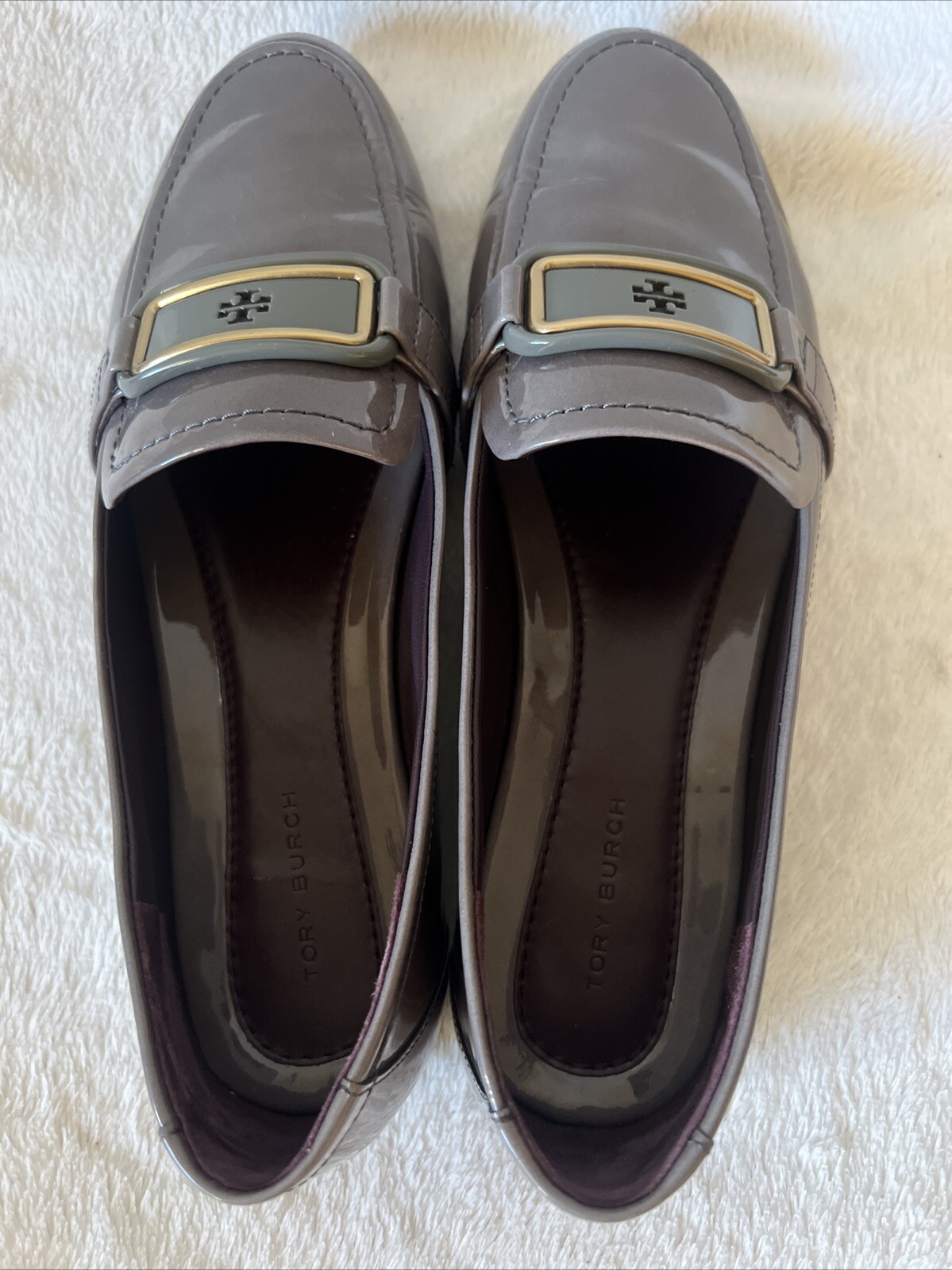 Tory Burch Georgia Patent Leather Loafers Size 7 1/2 Grigio Spongy w/ Gold Logo