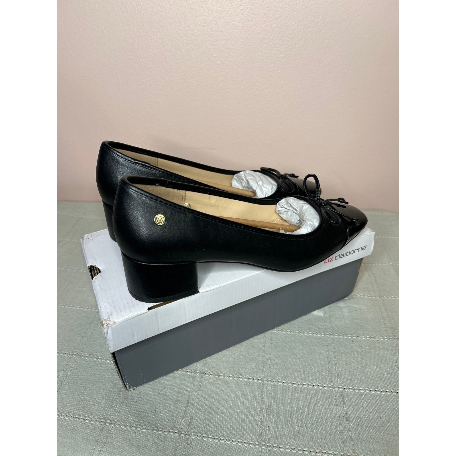 Liz Claiborne Fredson Cap Toe Block Heel Pump Black Multi Size 9.5 Bow Slip-On