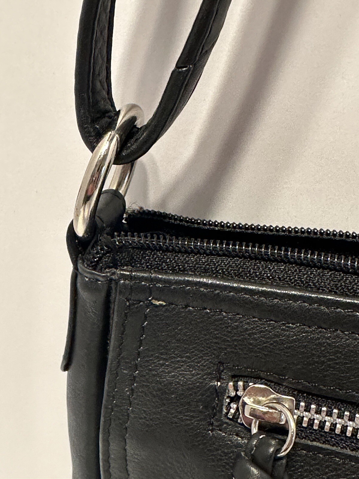 Great American Leather Works Cross Body Purse. used in good condition