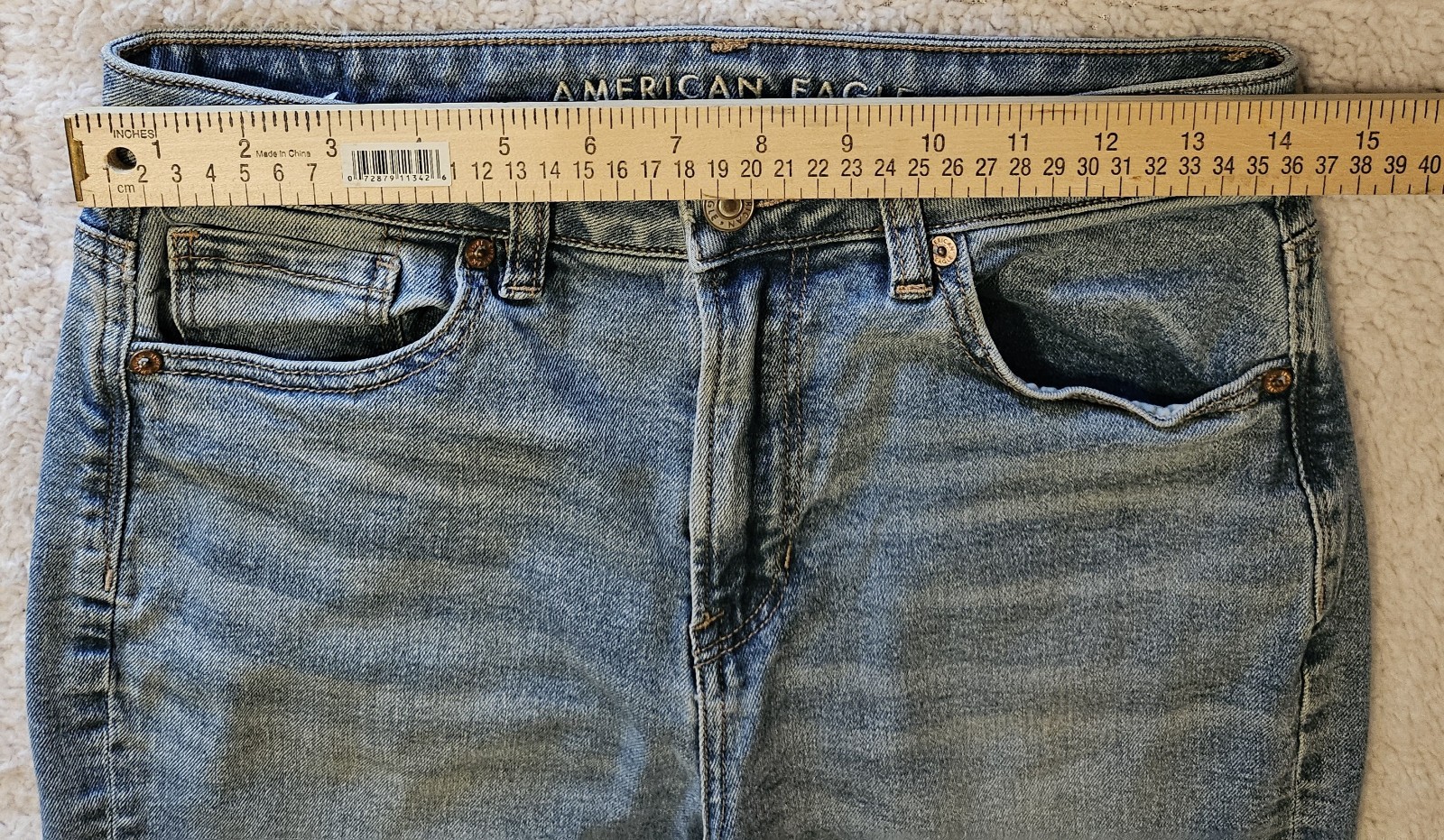 American eagles stretch jeans for women size 2 (NEW)