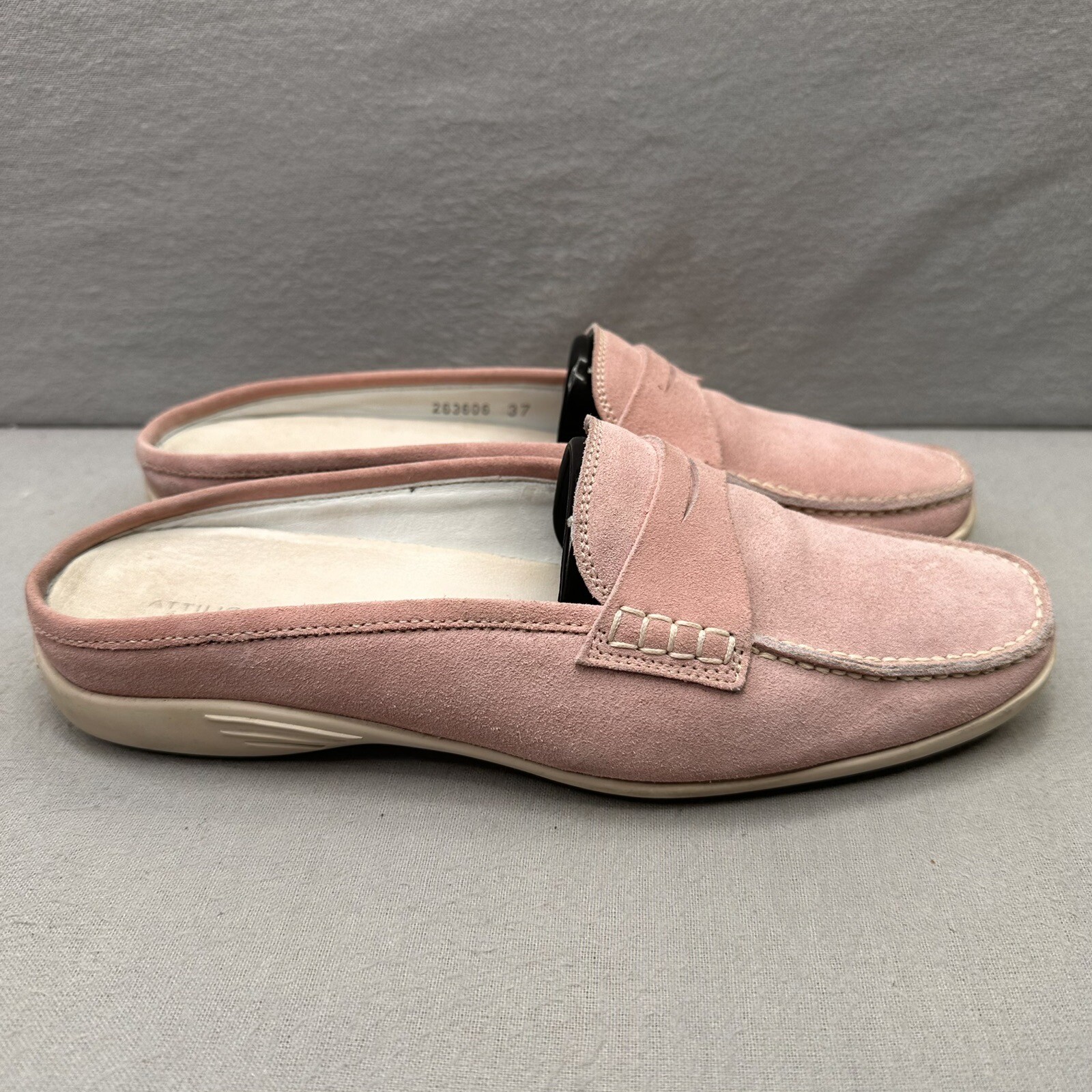 AGL Leombruni Womens Size 37 (US 7) Moccasin Faded Pink Suede Loafers Slip On