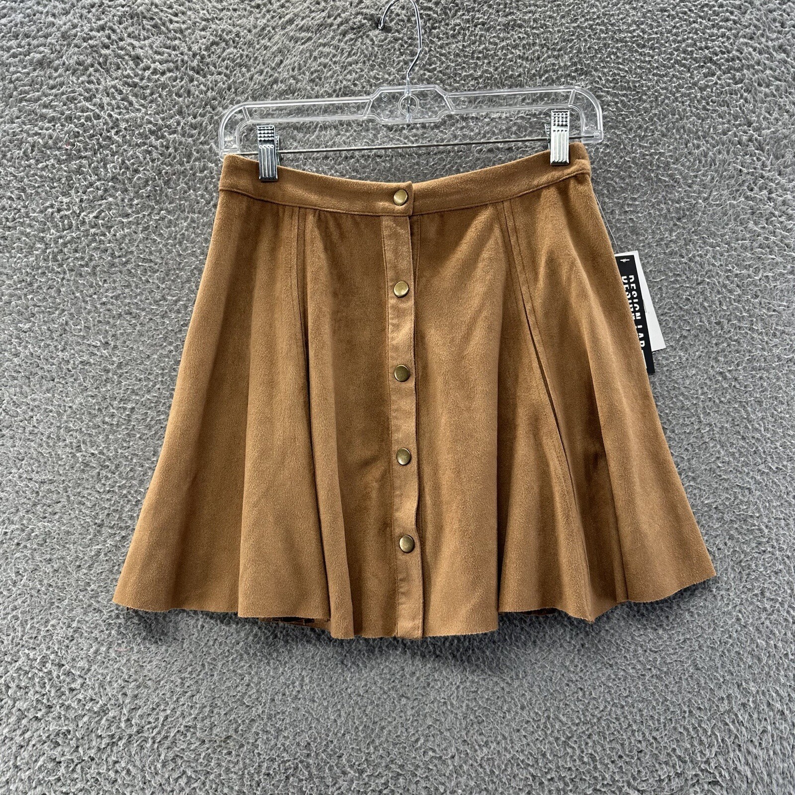 Design Lab Skirt Women’s Medium Tan Suede Pleated Button Front Mini Skirt Size M