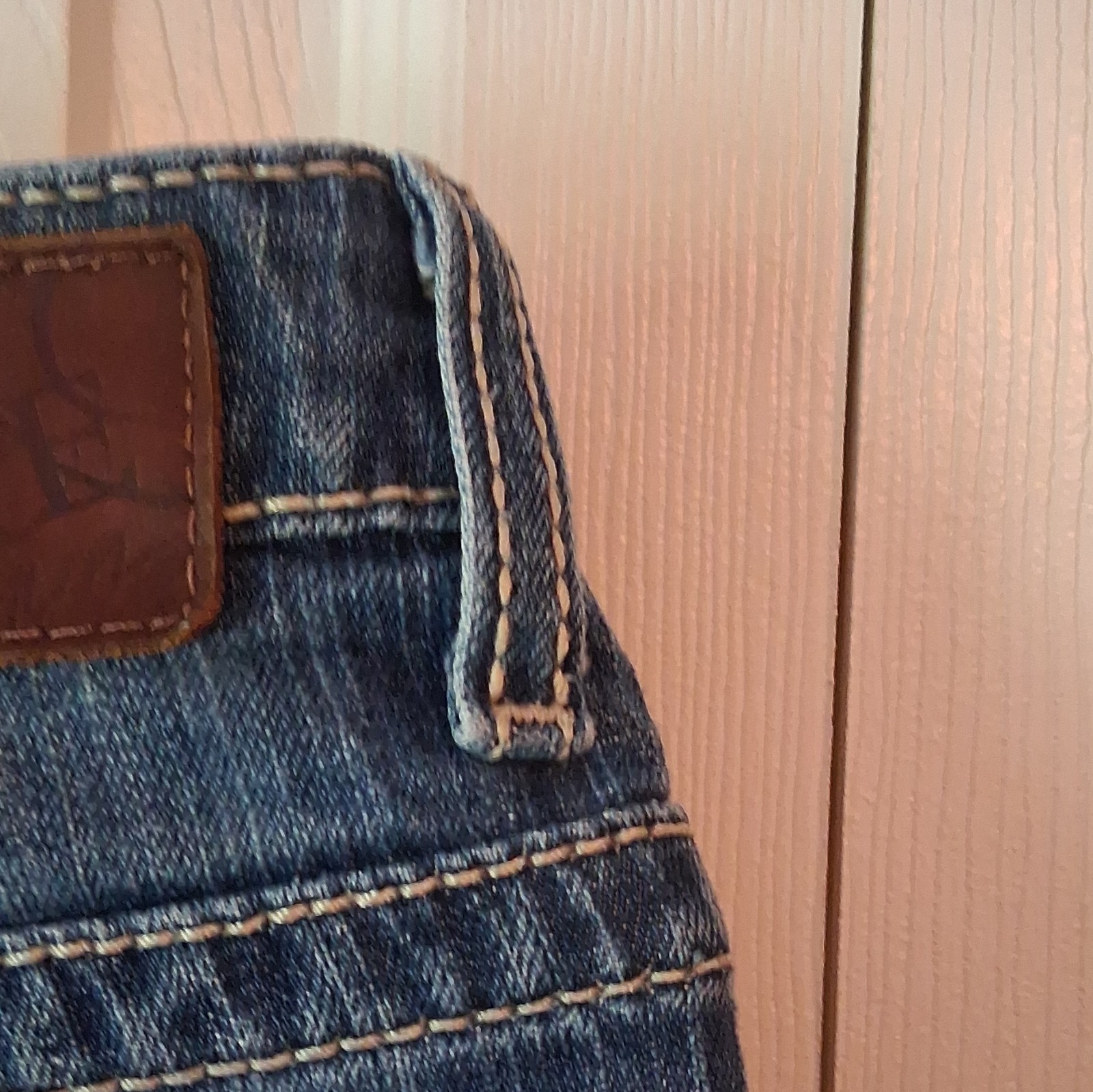 BKE Women’s Bootcut Jeans Blue Medium Wash Low Rise 5-Pocket Button Accents