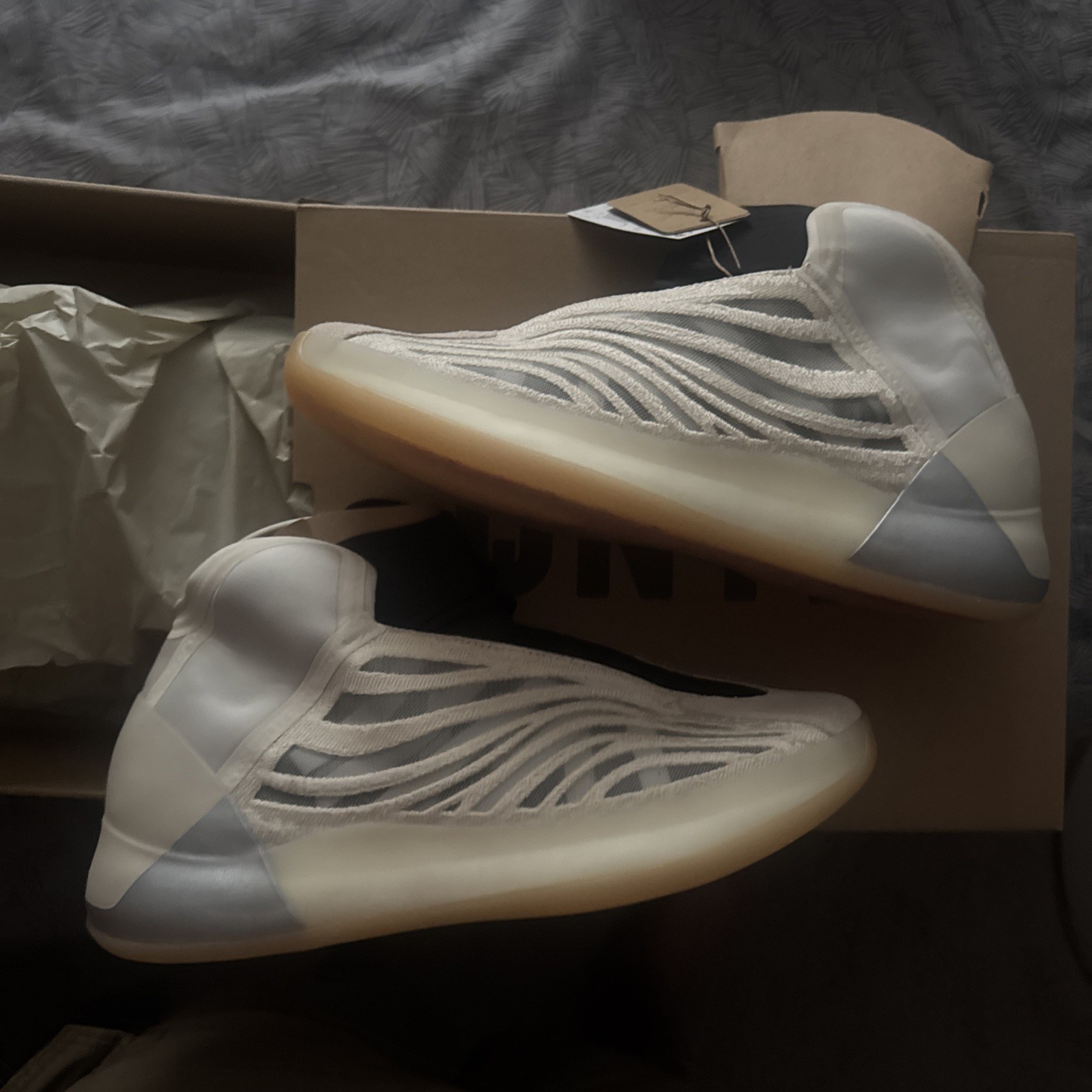 adidas Yeezy Quantum Lace Up Mens Beige Sneakers Casual Shoes HQ2085
