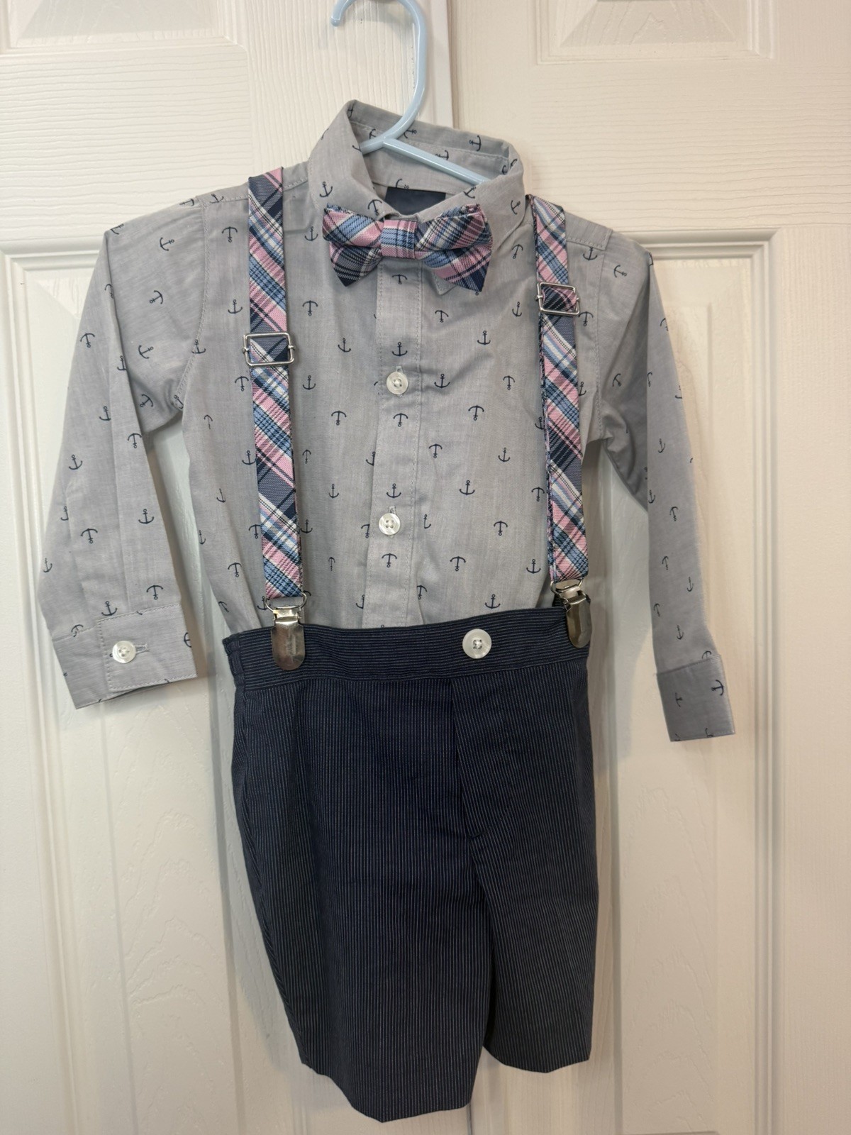 Nautica 4 Piece Set Boy’s Shorts, Shirt, Suspenders & Bowtie Size 12 Months