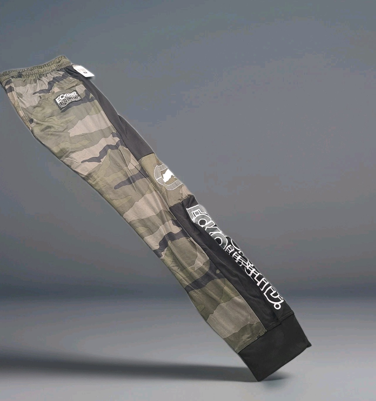 Ecko Unltd. Men’s Sweatpants Camo Colorblock Lightweight Fabric Size Medium