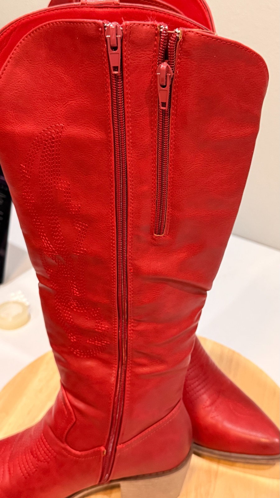 Pierre Dumas Women’s Red Cowboy-Style Knee-High Boots – 8.5 US