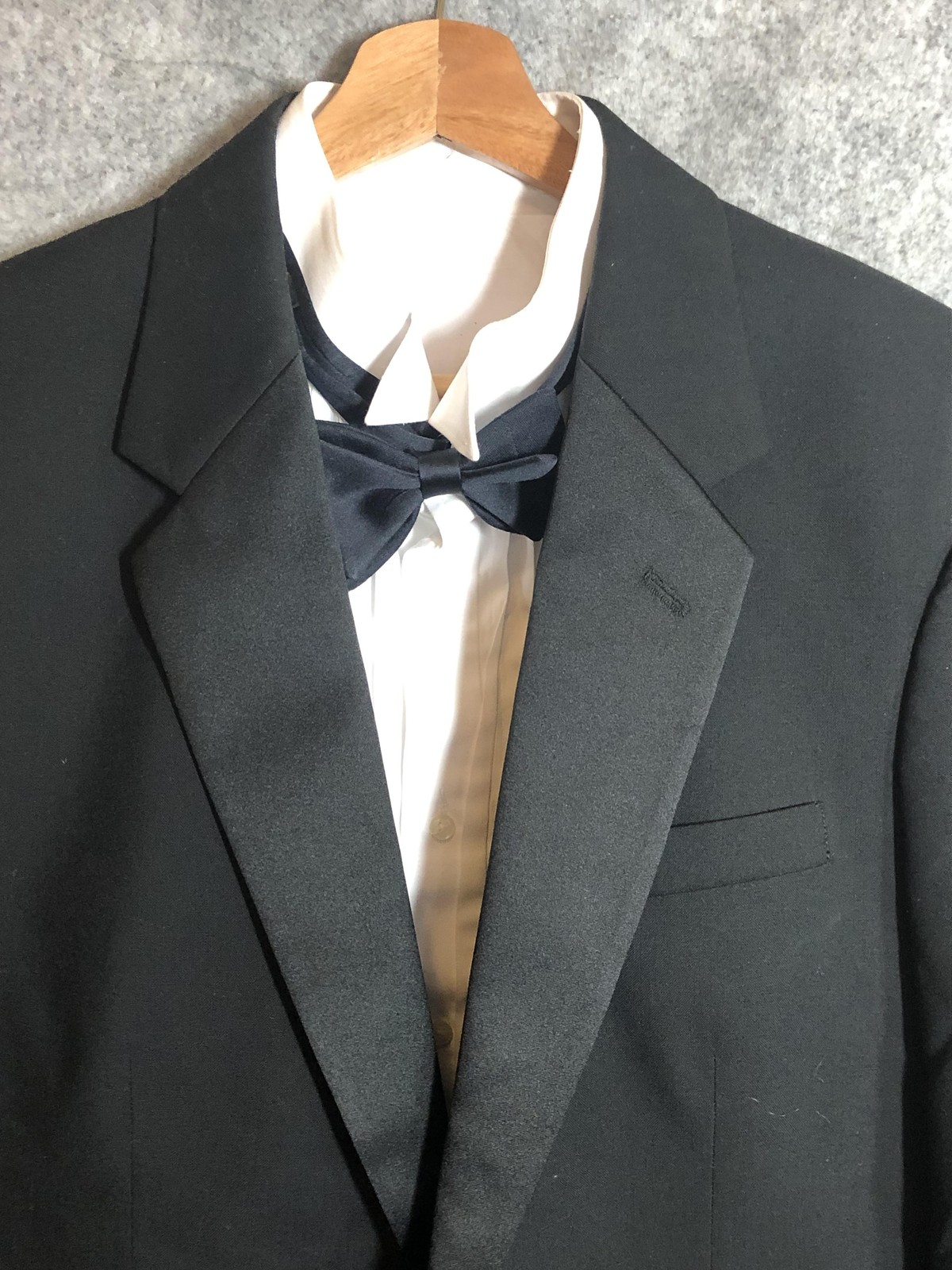 Jean Yves Tuxedo Jacket Mens 46 Black Wool Two Button Notch Lapel Formal Wedding