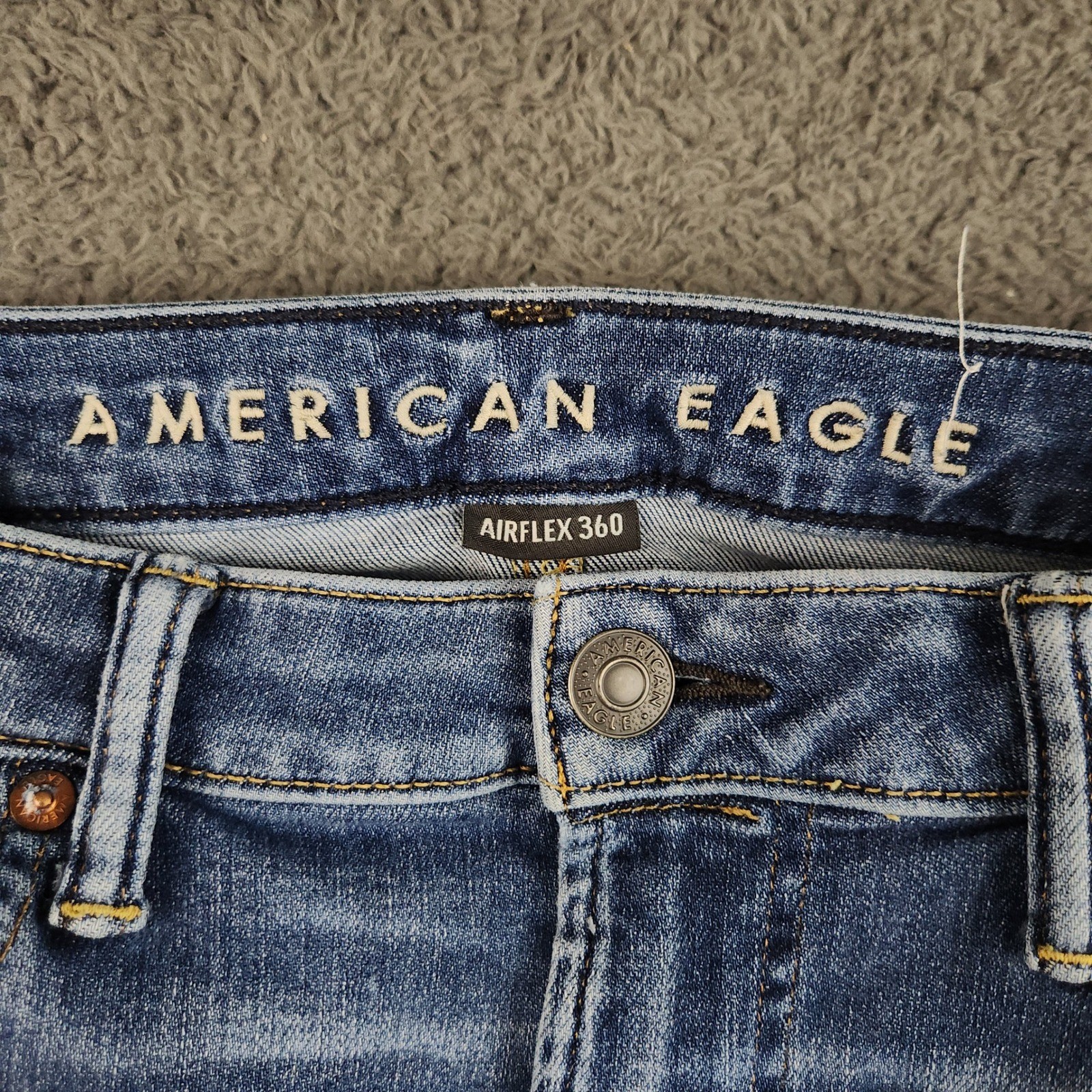 American Eagle Slim Straight Jeans Mens W32 L36 AirFlex Stretch Whiskered AE