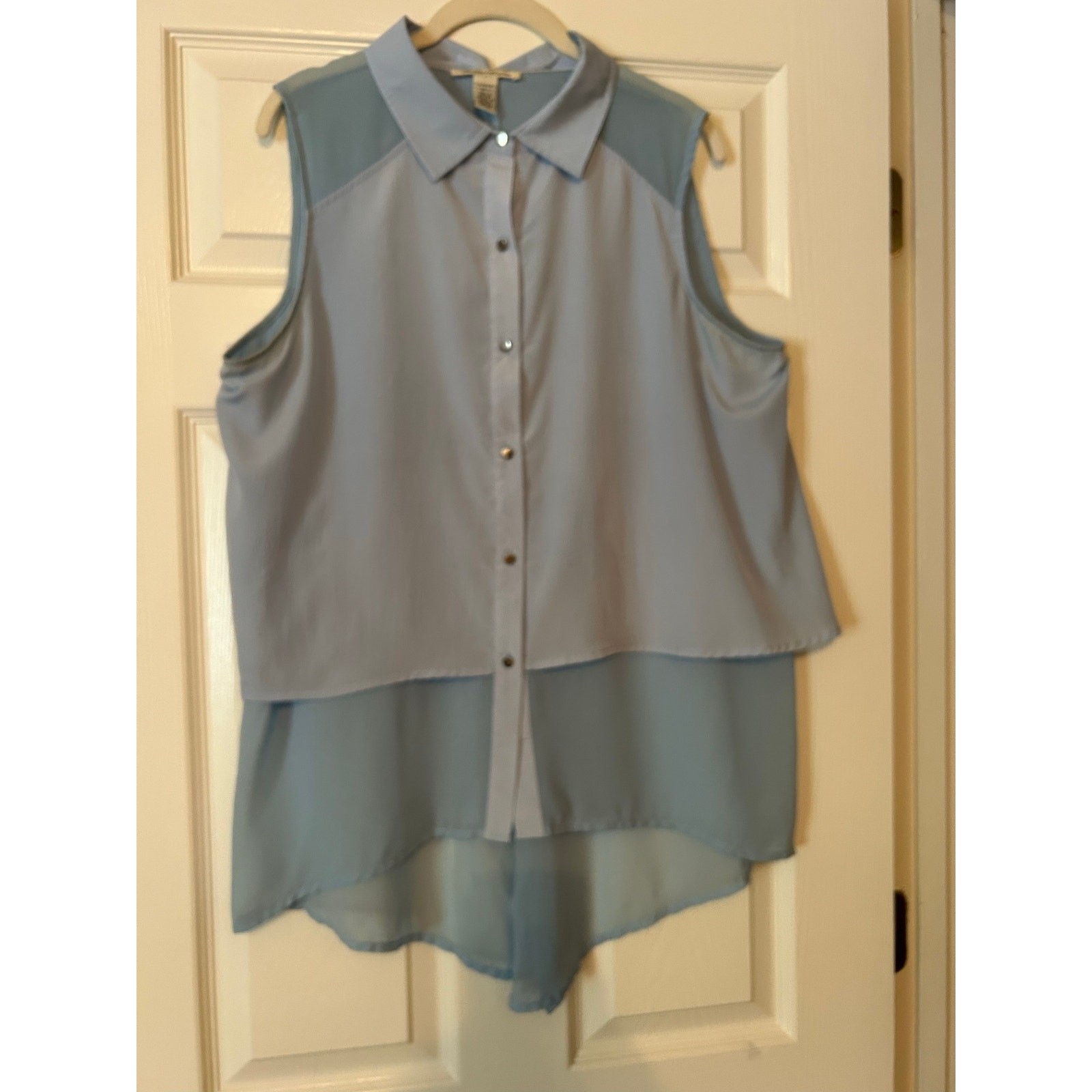 Kenneth Cole New York Light Blue Sleeveless Chiffon Blouse High Low Hem L
