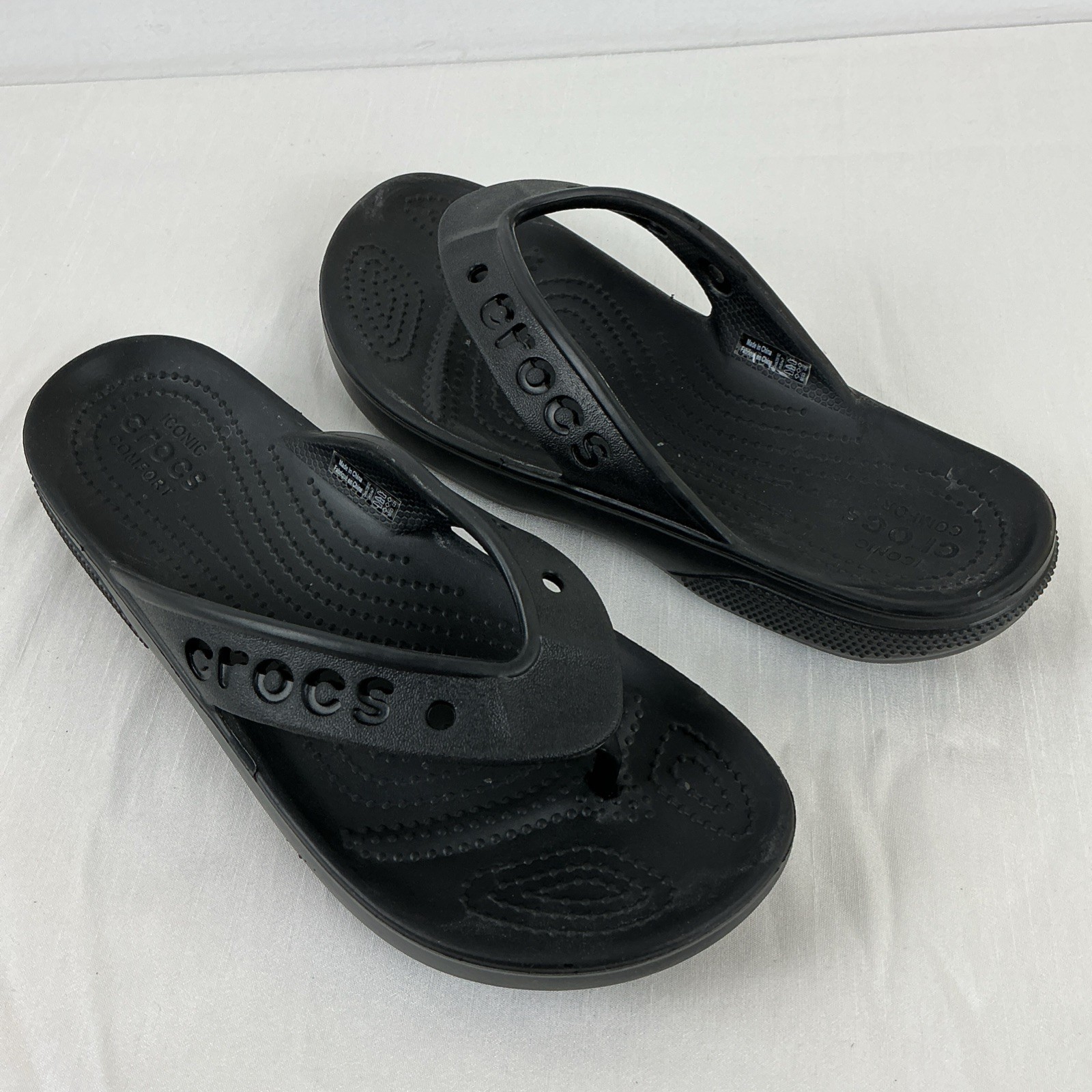 Crocs Baya Flip Flops Women Size 7 Black Casual Sandal Thong 208192 EUC