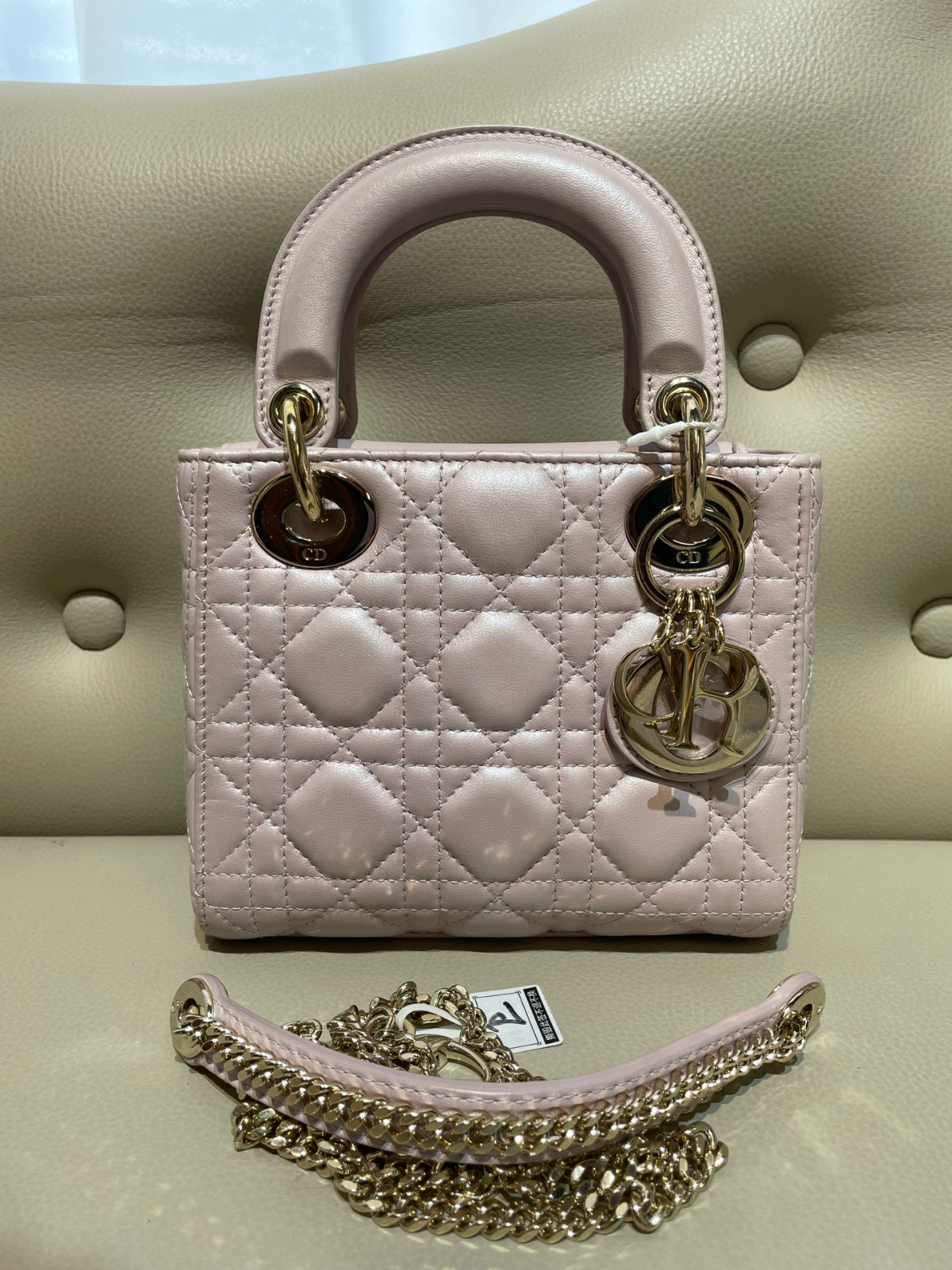 Dior Three-Grid Lady Dior Pearlescent Pink Bag (17×15×7)cm
