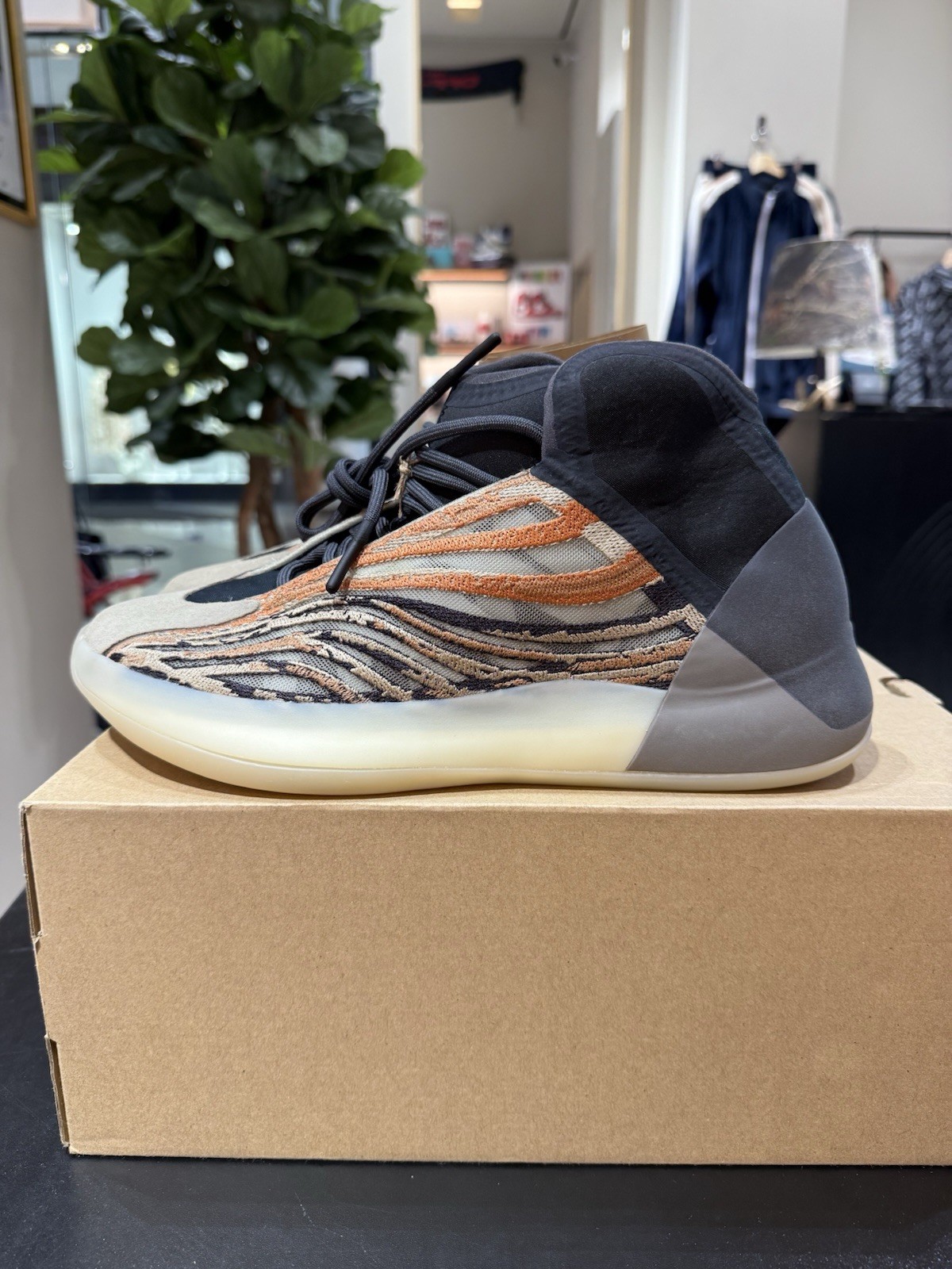 Size 9 – adidas Yeezy Quantum Flash Orange