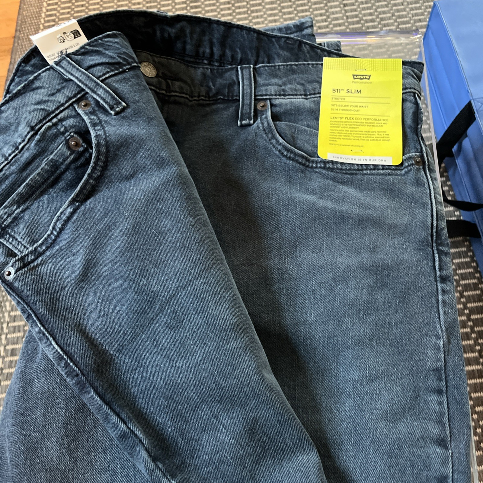 Levi’s 511 Men’s Slim Stretch Stressed Black Jeans Size 40 X 32 Retails $69.95