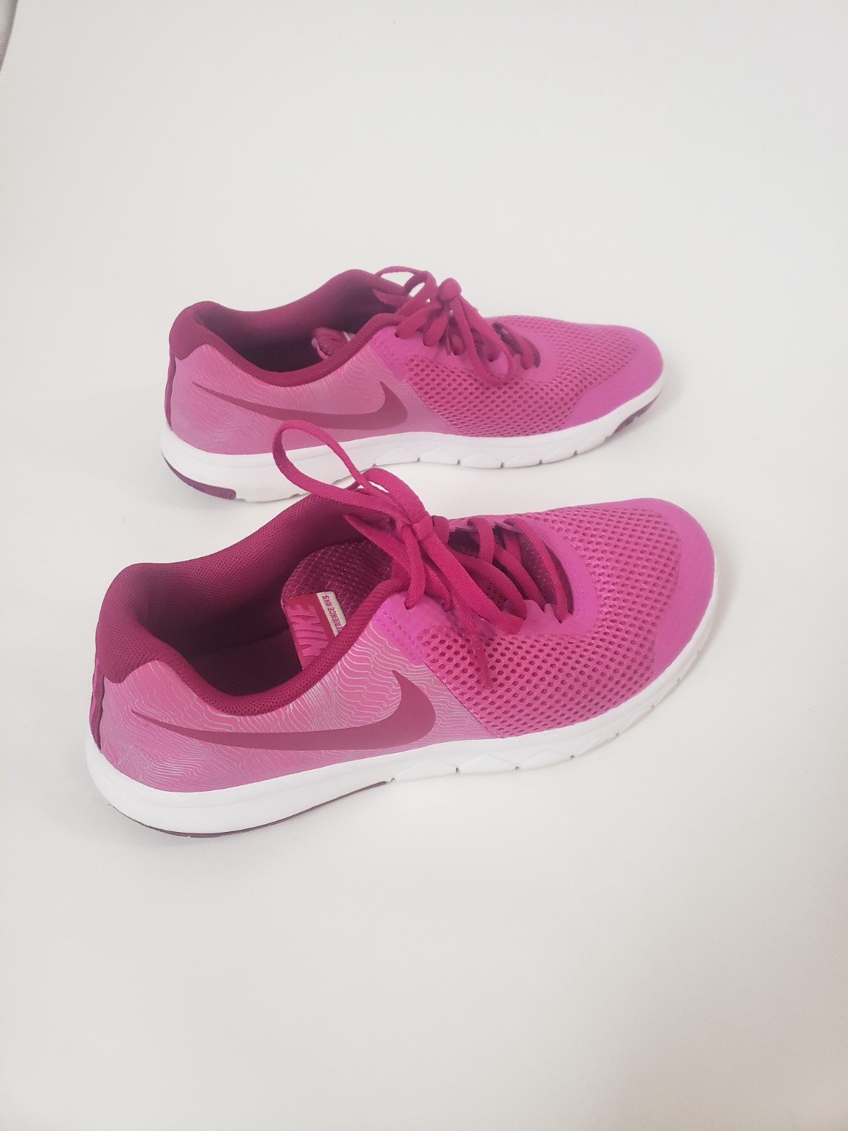 nike flex experience rn 5 pink lace up 6 youth women 8 light weight running shoe