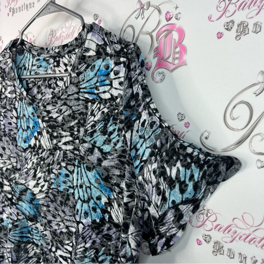 Witty is pretty tshirt butterfly 🦋 wings Elegant Black and Blue Patterned Top